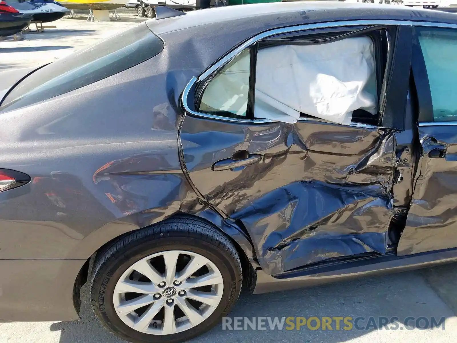 9 Photograph of a damaged car 4T1B11HK7KU732375 TOYOTA CAMRY 2019