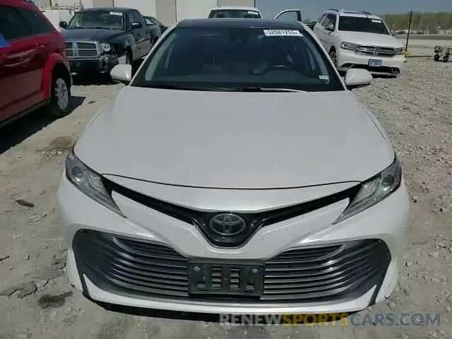 10 Photograph of a damaged car 4T1B11HK7KU734384 TOYOTA CAMRY 2019