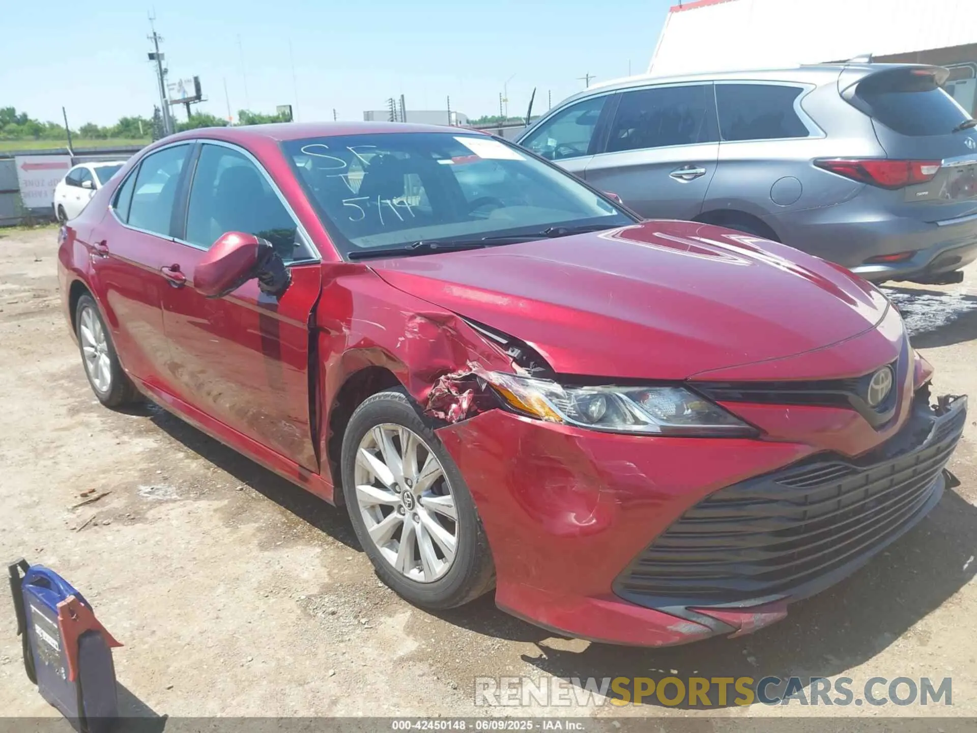1 Photograph of a damaged car 4T1B11HK7KU740962 TOYOTA CAMRY 2019