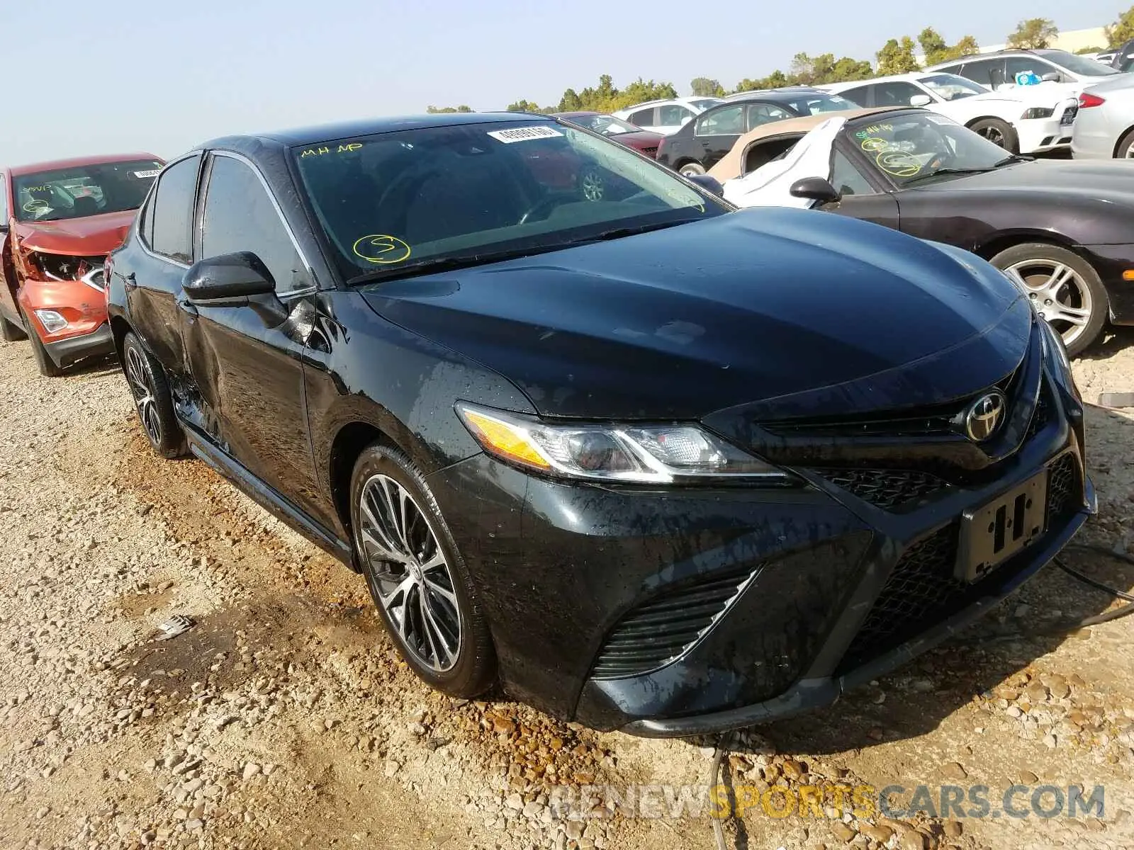 1 Photograph of a damaged car 4T1B11HK7KU744171 TOYOTA CAMRY 2019