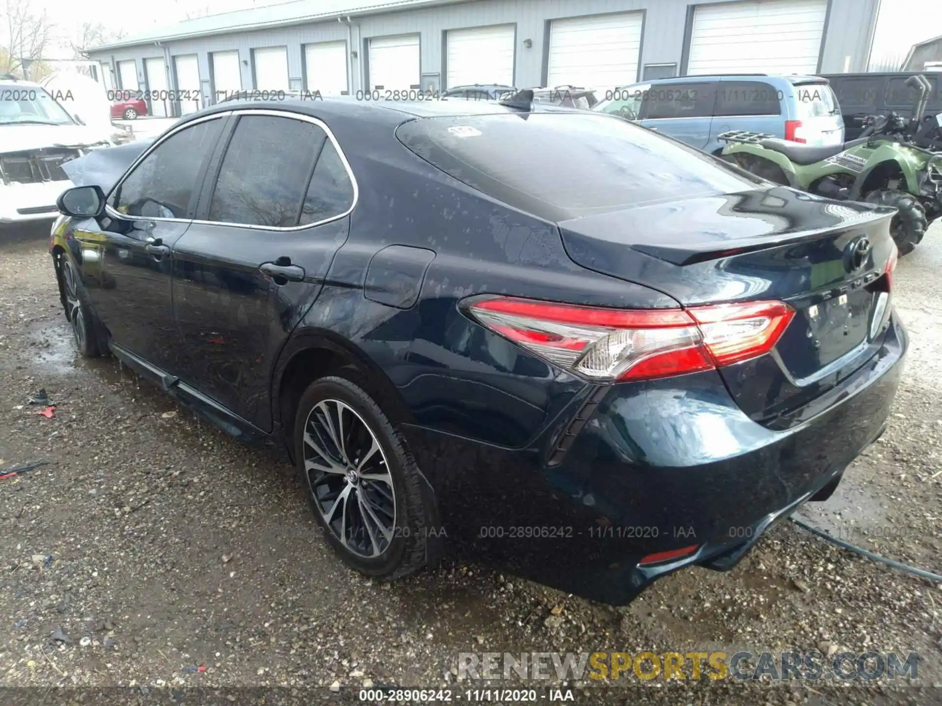 3 Photograph of a damaged car 4T1B11HK7KU745160 TOYOTA CAMRY 2019