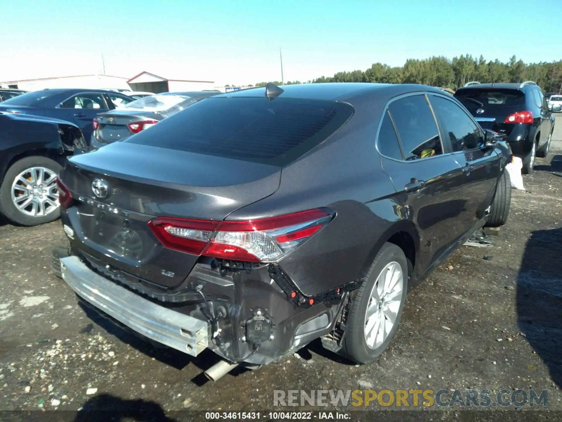 4 Photograph of a damaged car 4T1B11HK7KU747815 TOYOTA CAMRY 2019