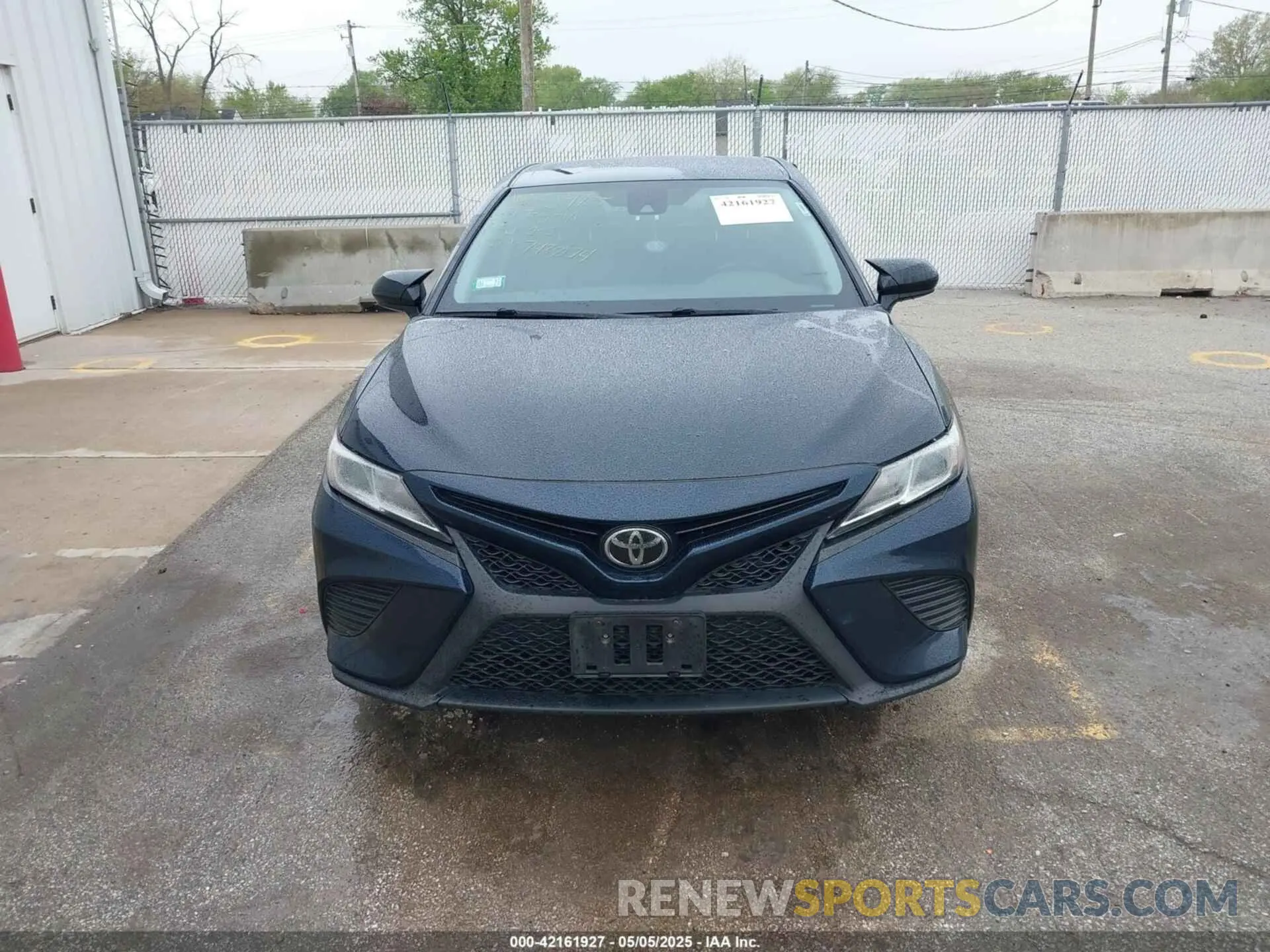 12 Photograph of a damaged car 4T1B11HK7KU748074 TOYOTA CAMRY 2019