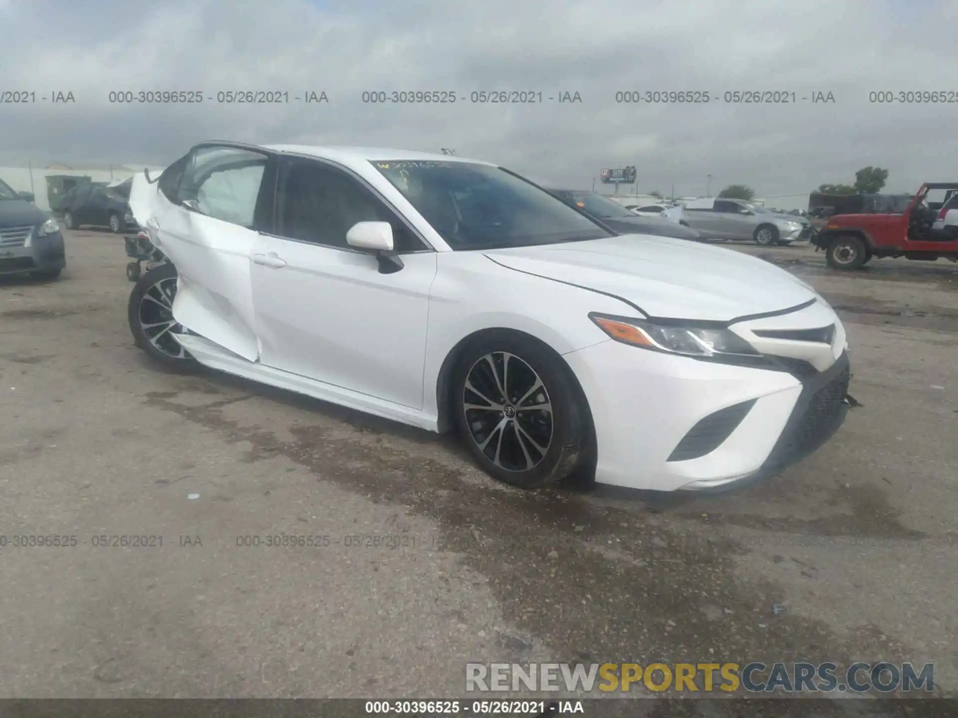 1 Photograph of a damaged car 4T1B11HK7KU748611 TOYOTA CAMRY 2019