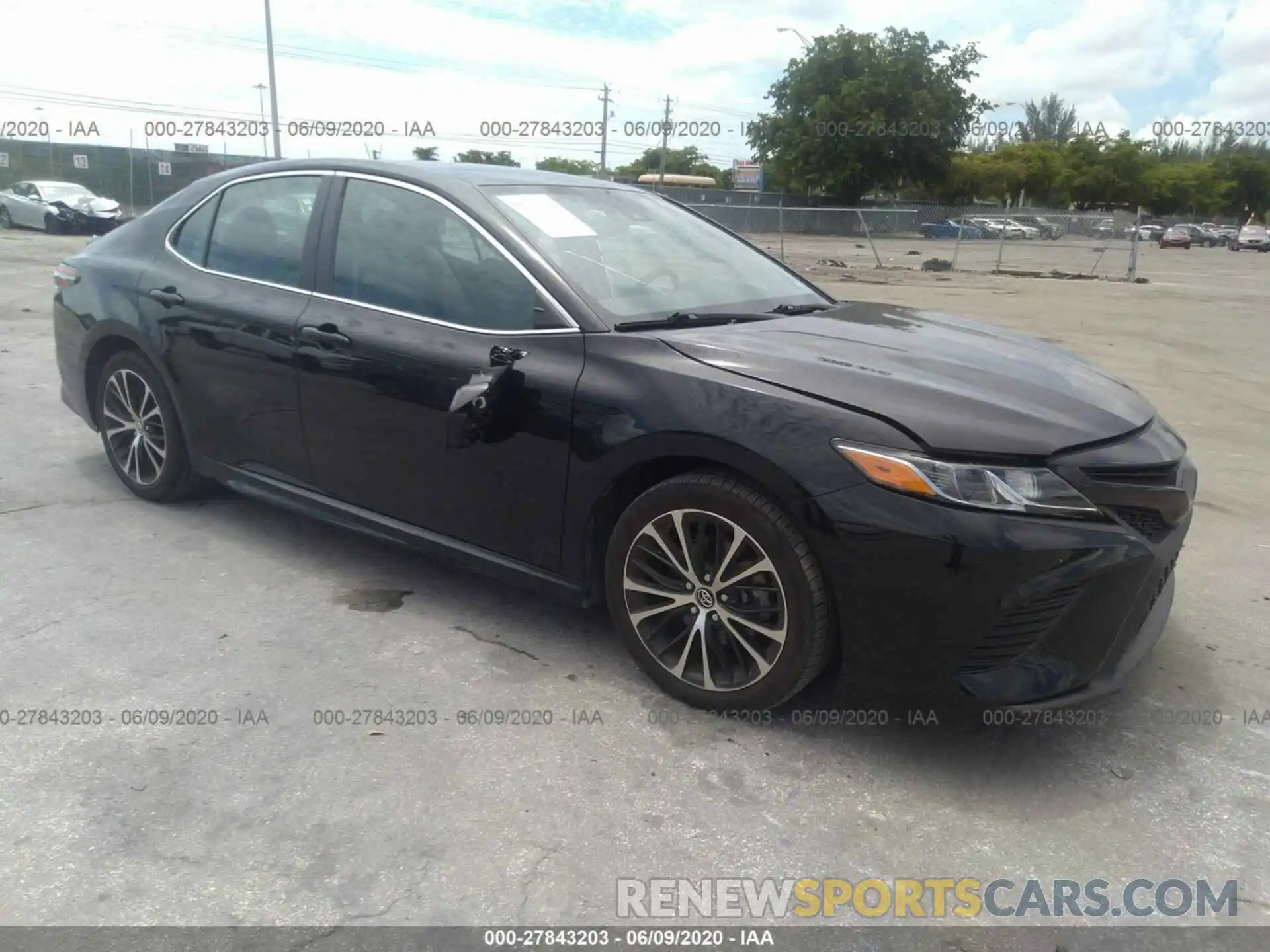 1 Photograph of a damaged car 4T1B11HK7KU760077 TOYOTA CAMRY 2019