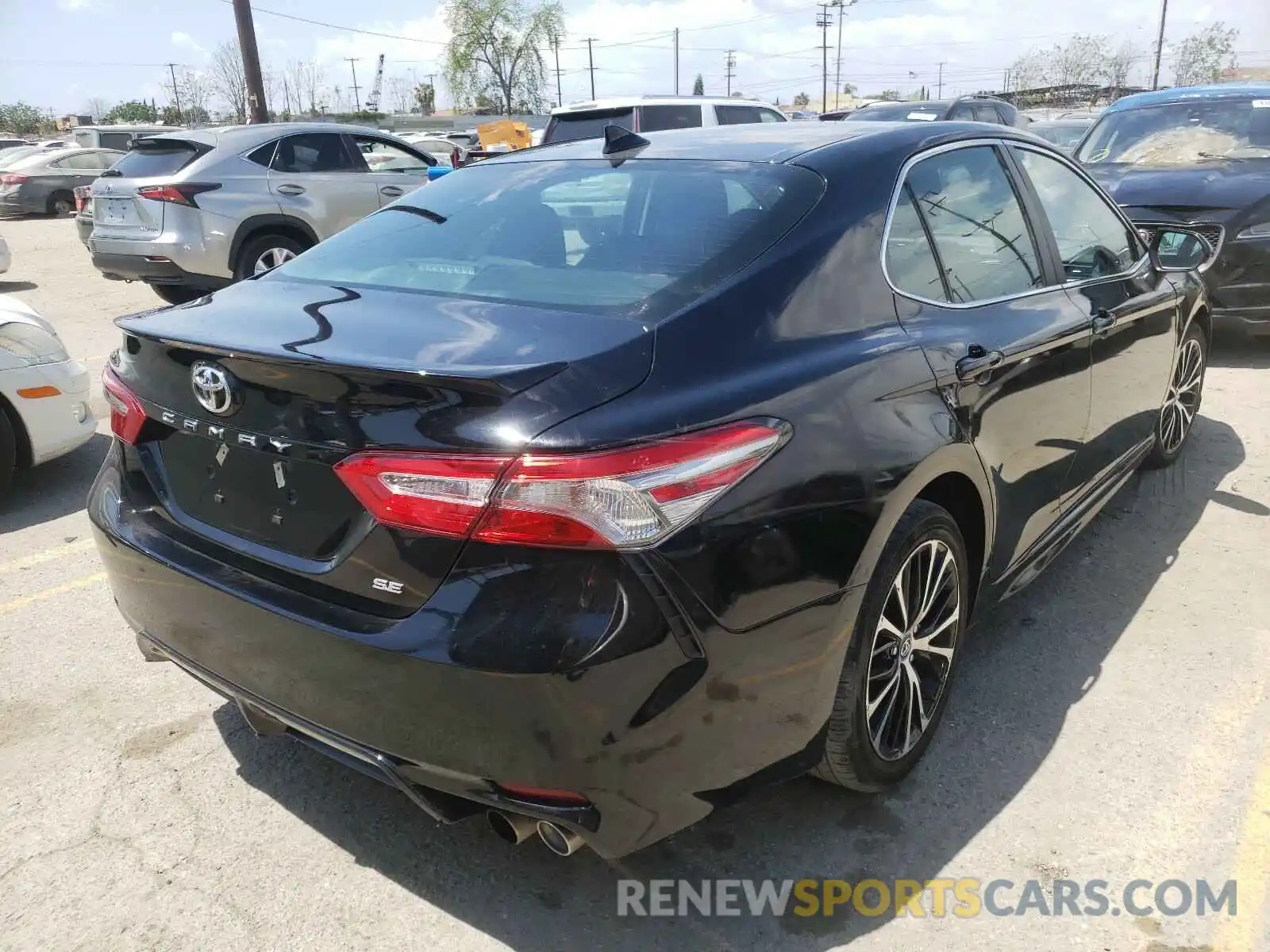 4 Photograph of a damaged car 4T1B11HK7KU760466 TOYOTA CAMRY 2019