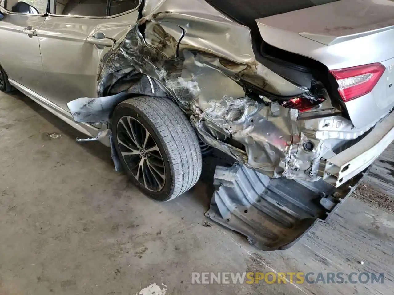 9 Photograph of a damaged car 4T1B11HK7KU767286 TOYOTA CAMRY 2019