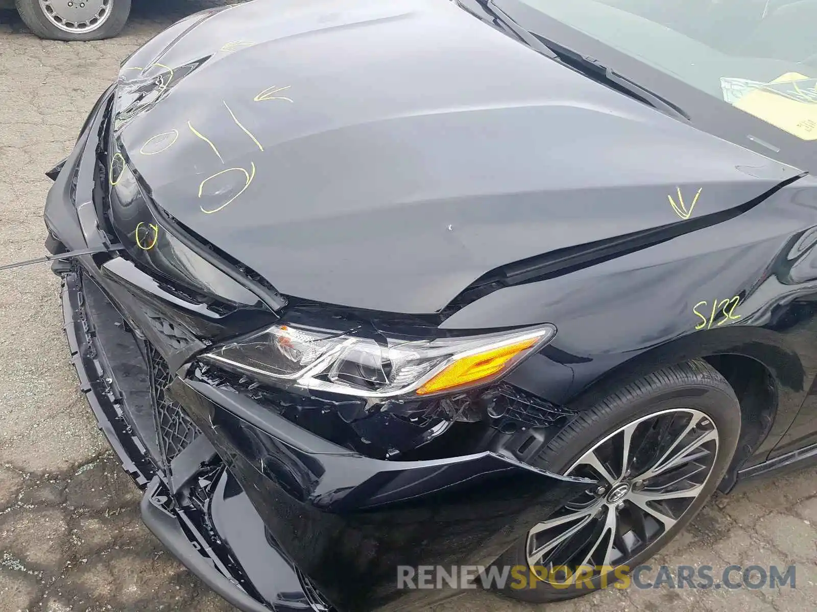 9 Photograph of a damaged car 4T1B11HK7KU768731 TOYOTA CAMRY 2019