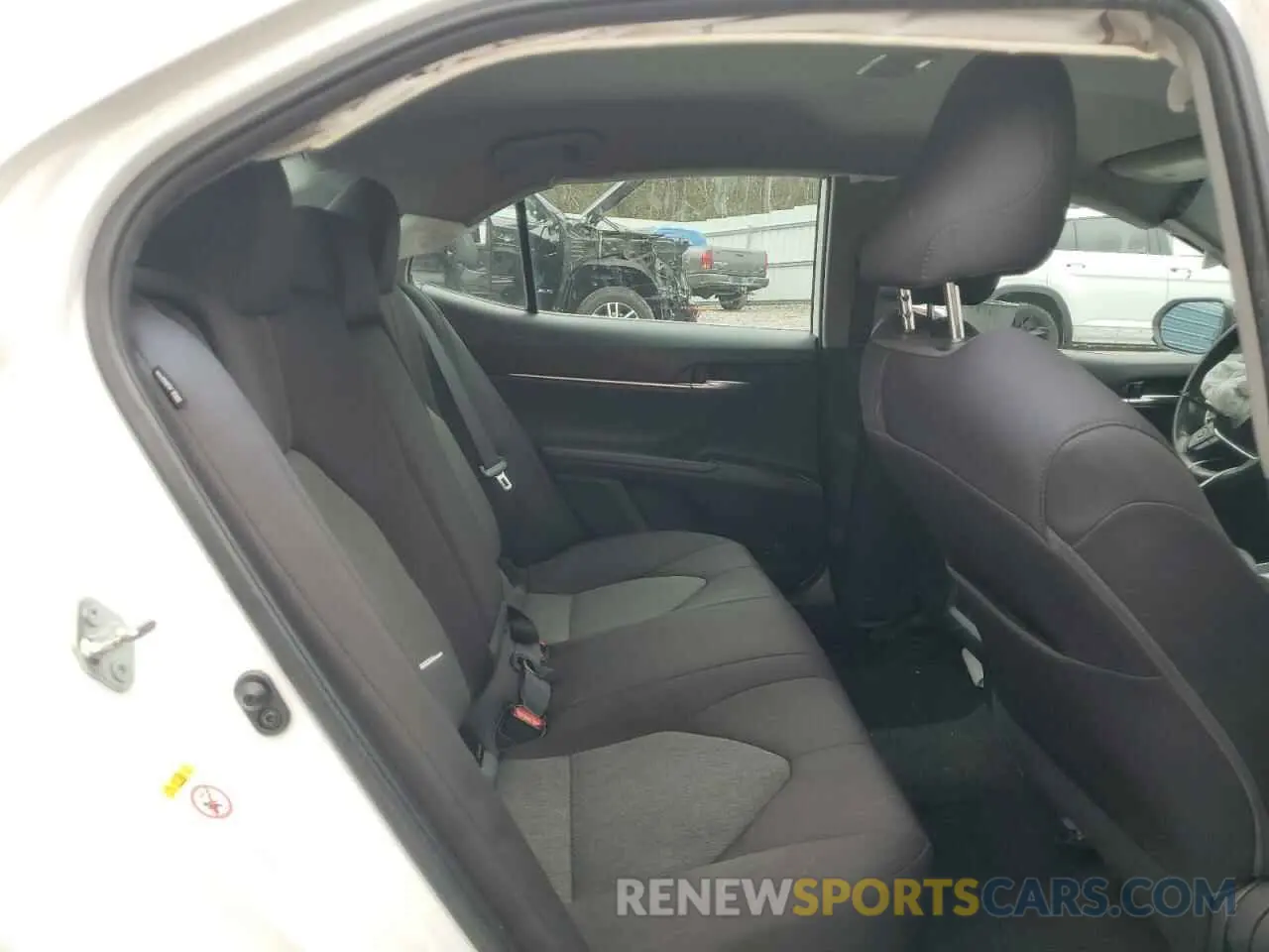 10 Photograph of a damaged car 4T1B11HK7KU769152 TOYOTA CAMRY 2019