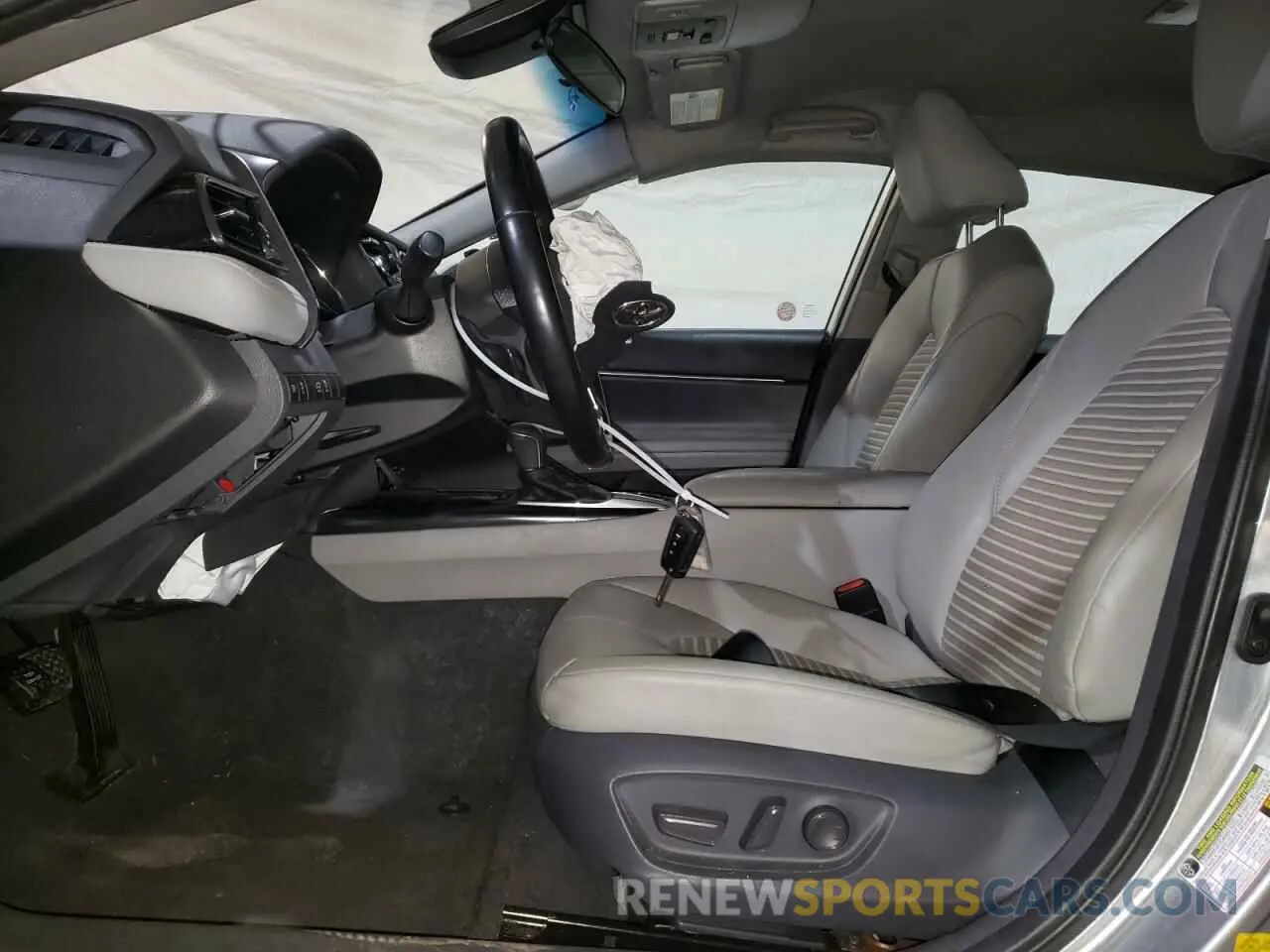 7 Photograph of a damaged car 4T1B11HK7KU782144 TOYOTA CAMRY 2019