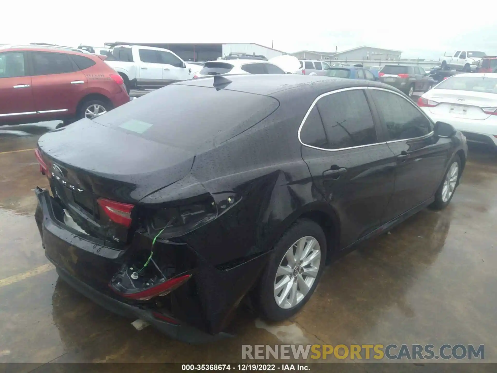 4 Photograph of a damaged car 4T1B11HK7KU782404 TOYOTA CAMRY 2019