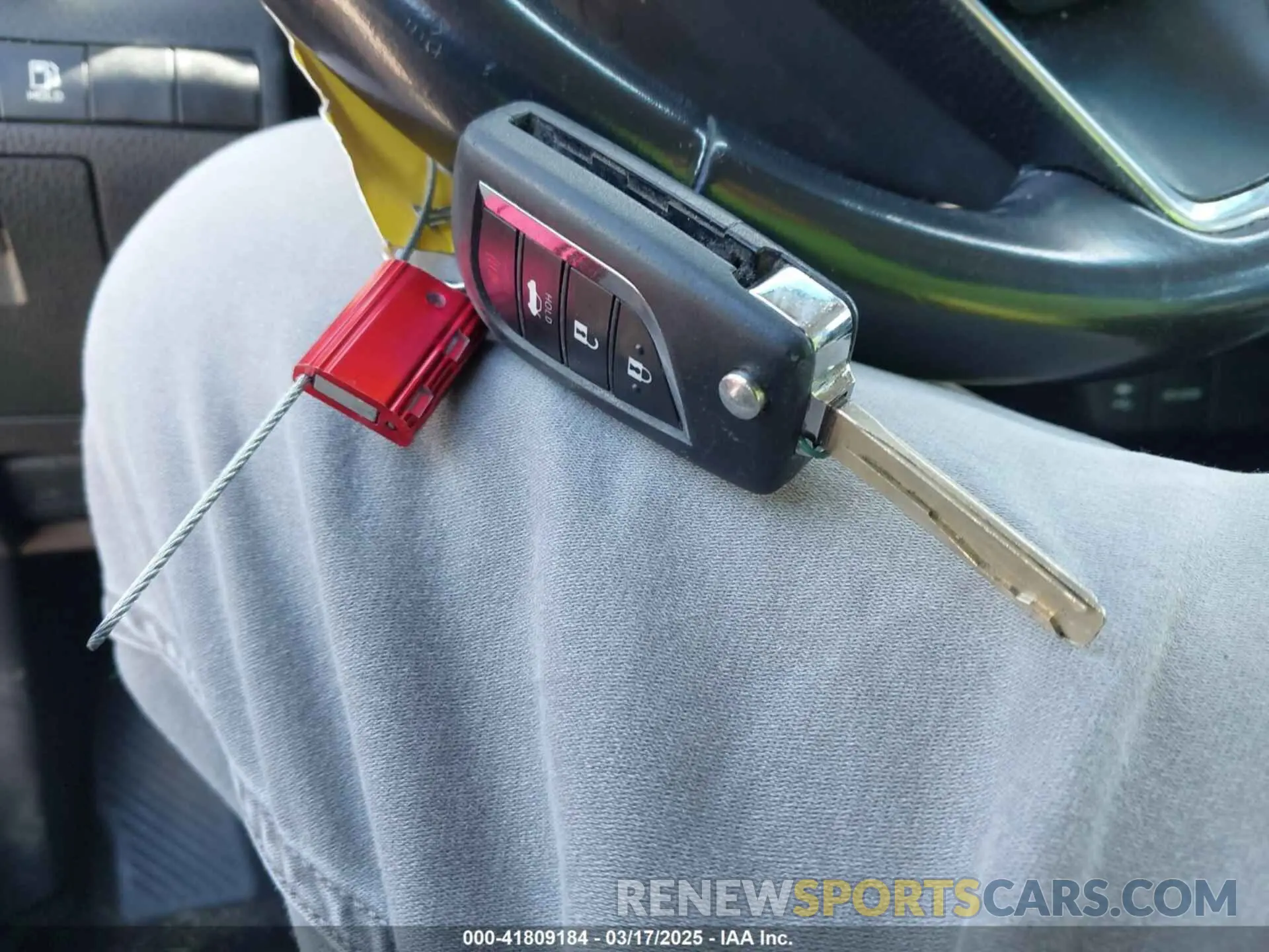 11 Photograph of a damaged car 4T1B11HK7KU783438 TOYOTA CAMRY 2019