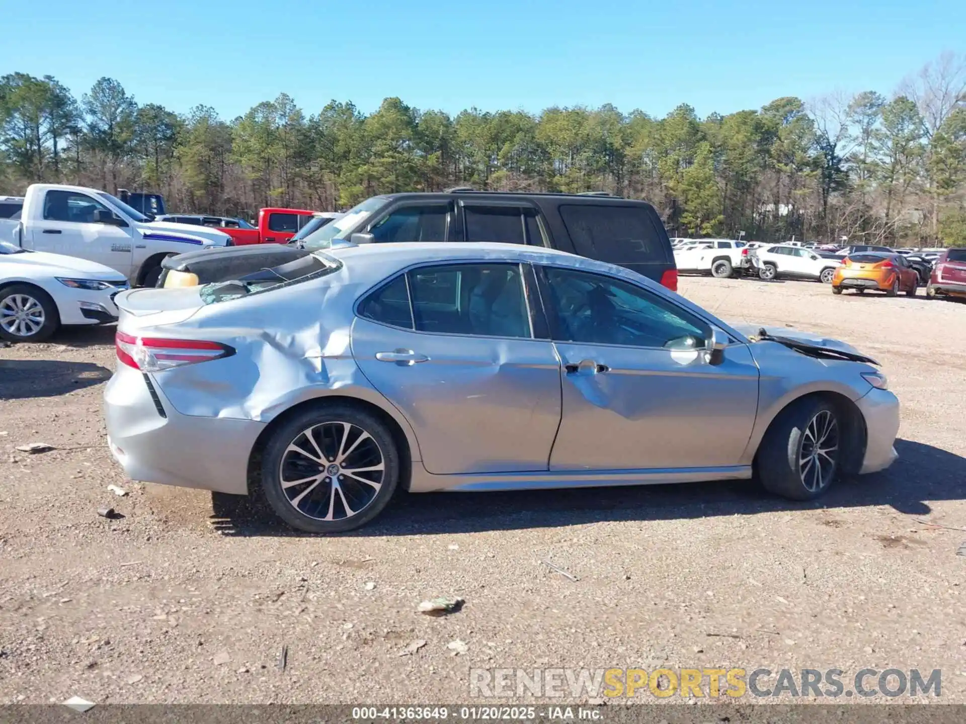 13 Photograph of a damaged car 4T1B11HK7KU789563 TOYOTA CAMRY 2019