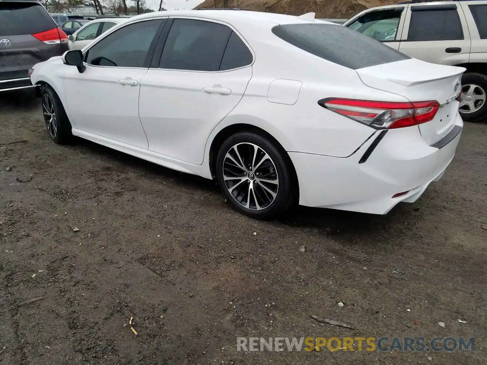 3 Photograph of a damaged car 4T1B11HK7KU798599 TOYOTA CAMRY 2019