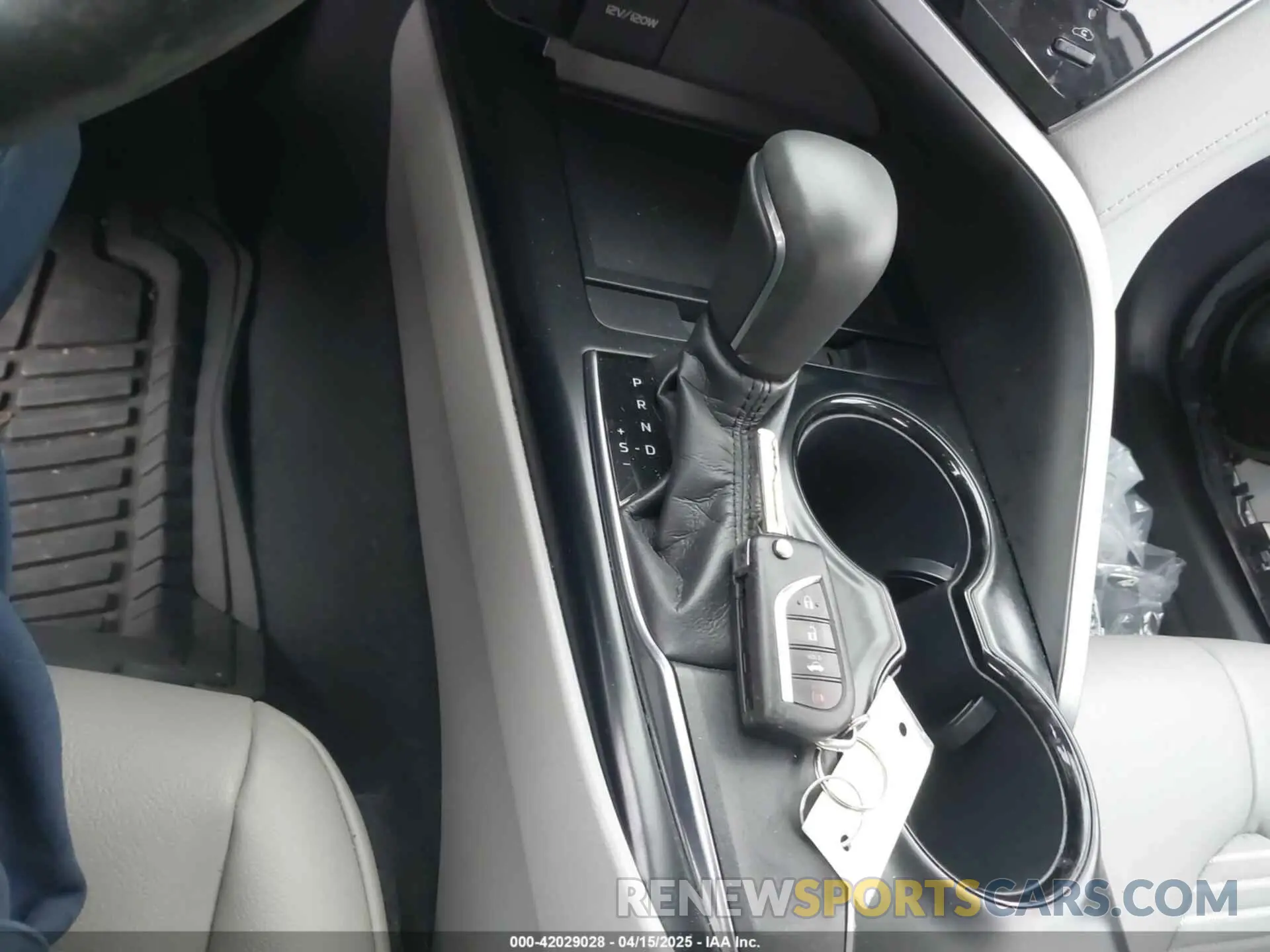 11 Photograph of a damaged car 4T1B11HK7KU806491 TOYOTA CAMRY 2019