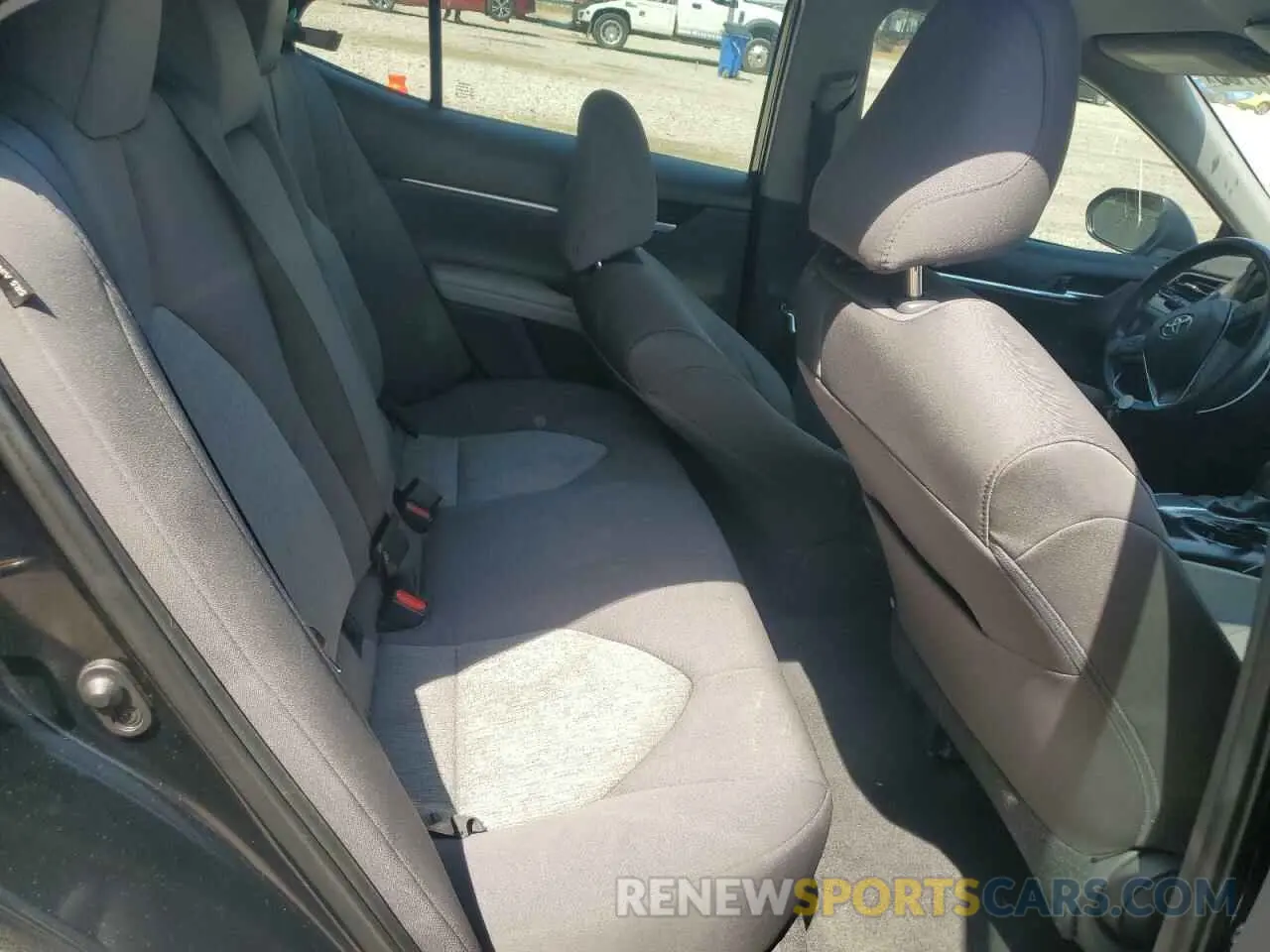 11 Photograph of a damaged car 4T1B11HK7KU810251 TOYOTA CAMRY 2019