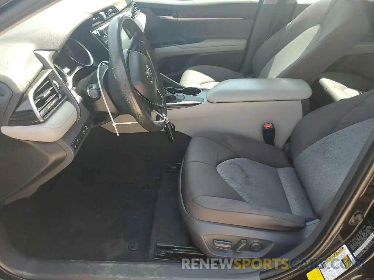 7 Photograph of a damaged car 4T1B11HK7KU810251 TOYOTA CAMRY 2019