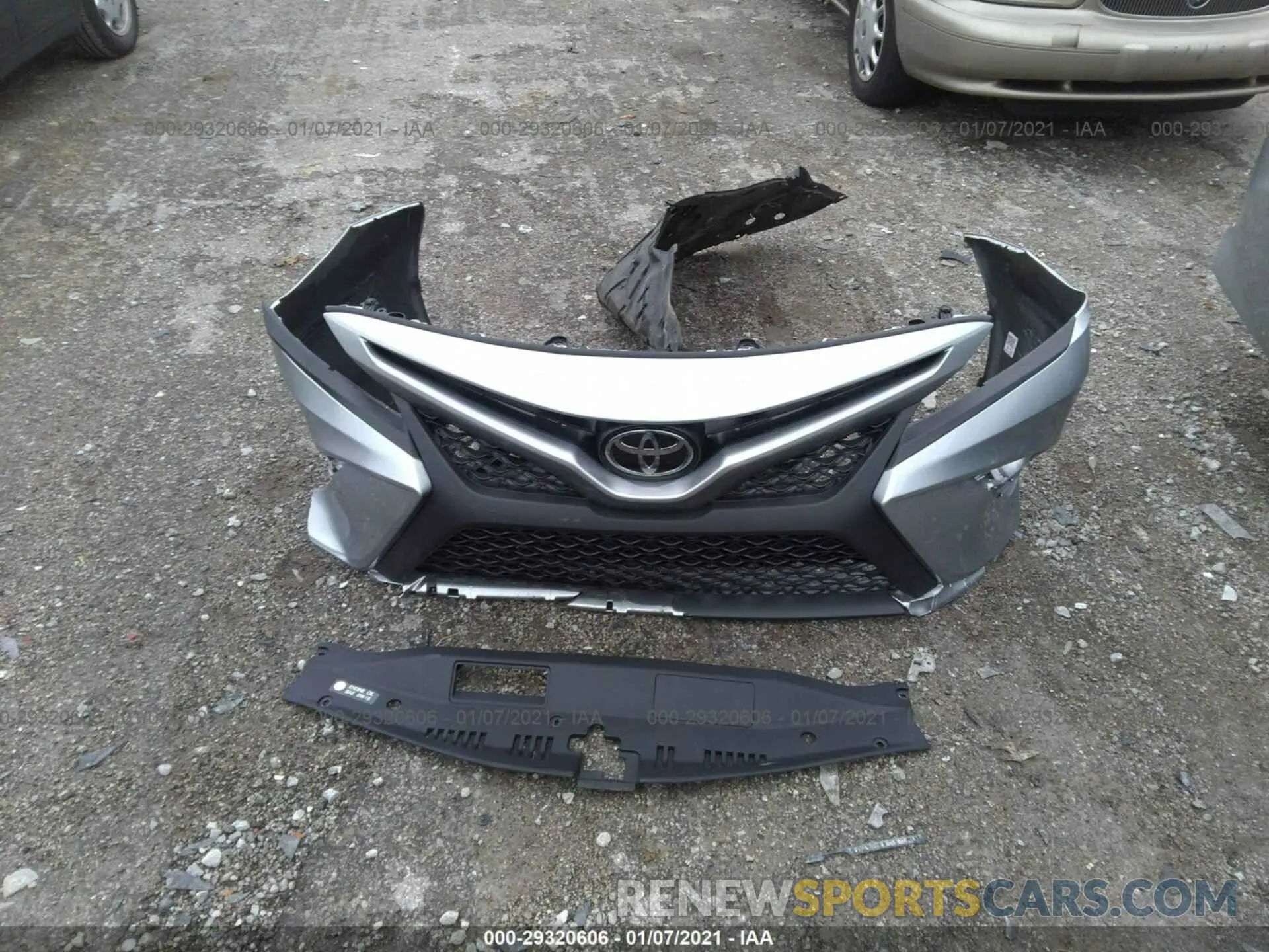 12 Photograph of a damaged car 4T1B11HK7KU811674 TOYOTA CAMRY 2019