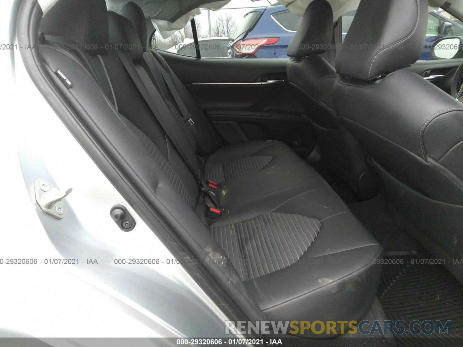 8 Photograph of a damaged car 4T1B11HK7KU811674 TOYOTA CAMRY 2019