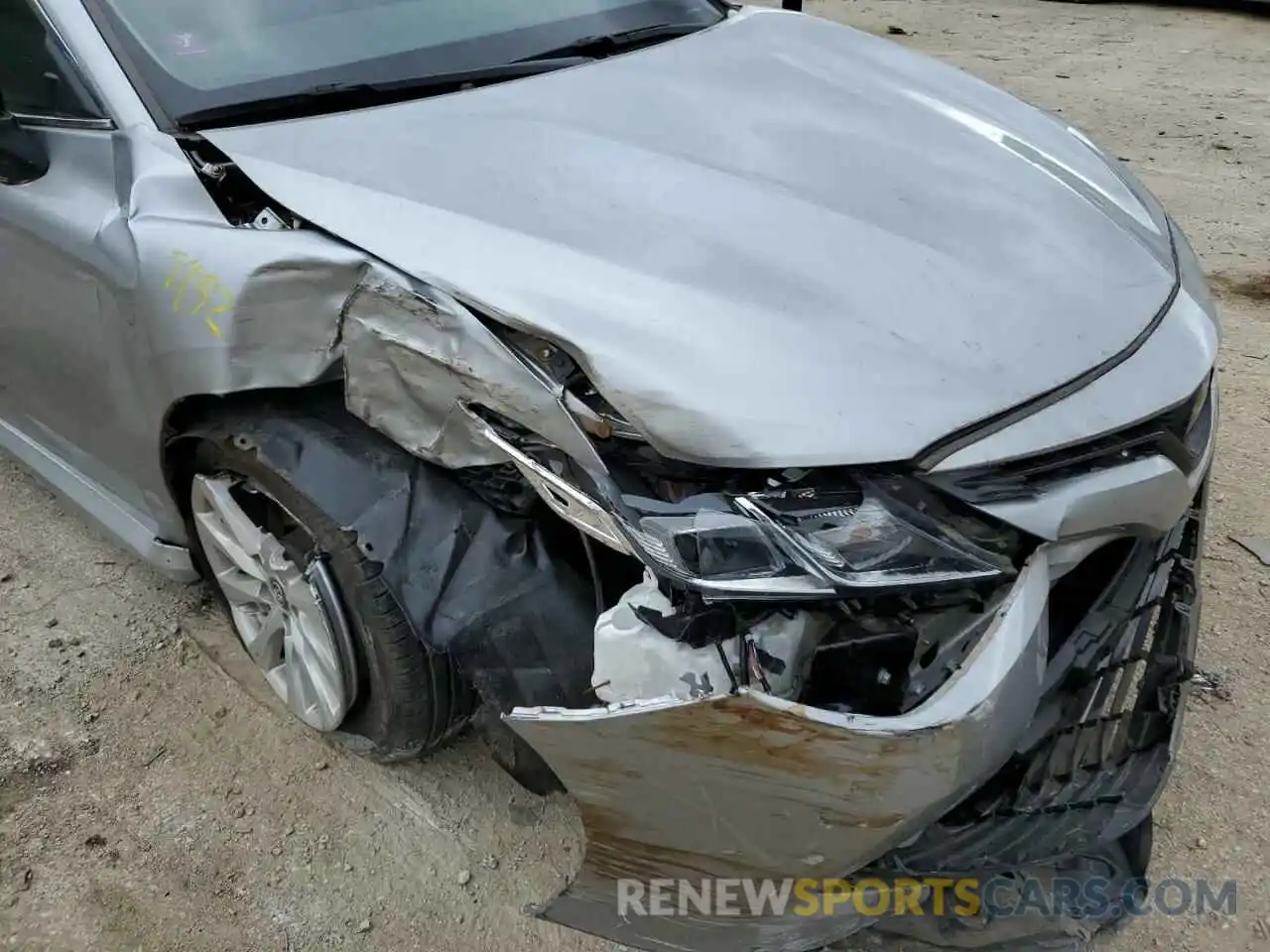 9 Photograph of a damaged car 4T1B11HK7KU811982 TOYOTA CAMRY 2019