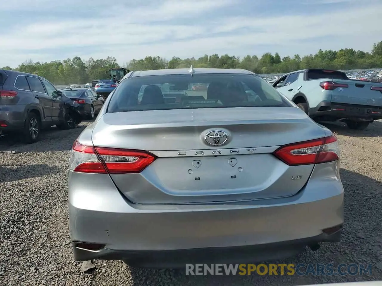 6 Photograph of a damaged car 4T1B11HK7KU812890 TOYOTA CAMRY 2019