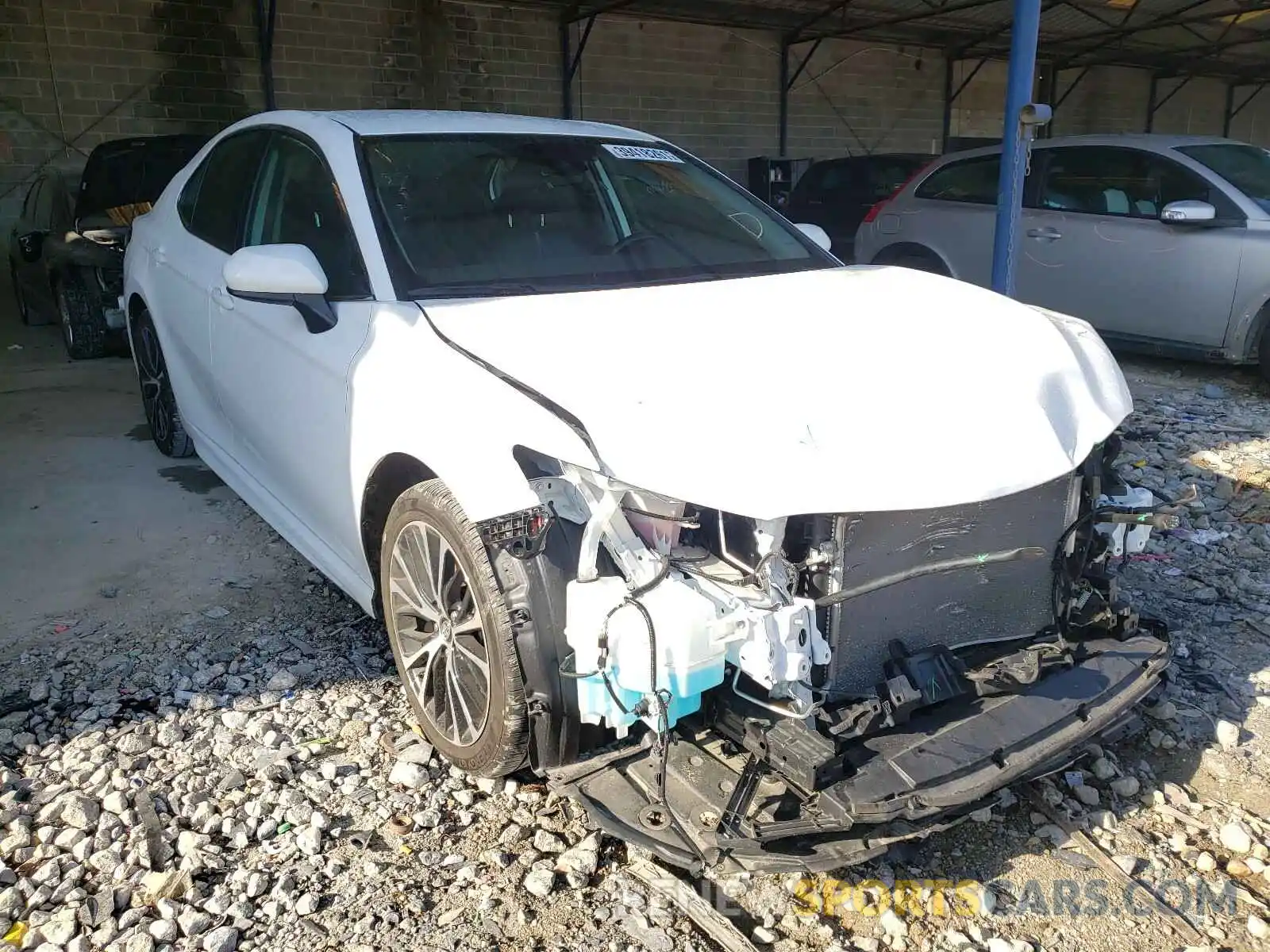 1 Photograph of a damaged car 4T1B11HK7KU814395 TOYOTA CAMRY 2019