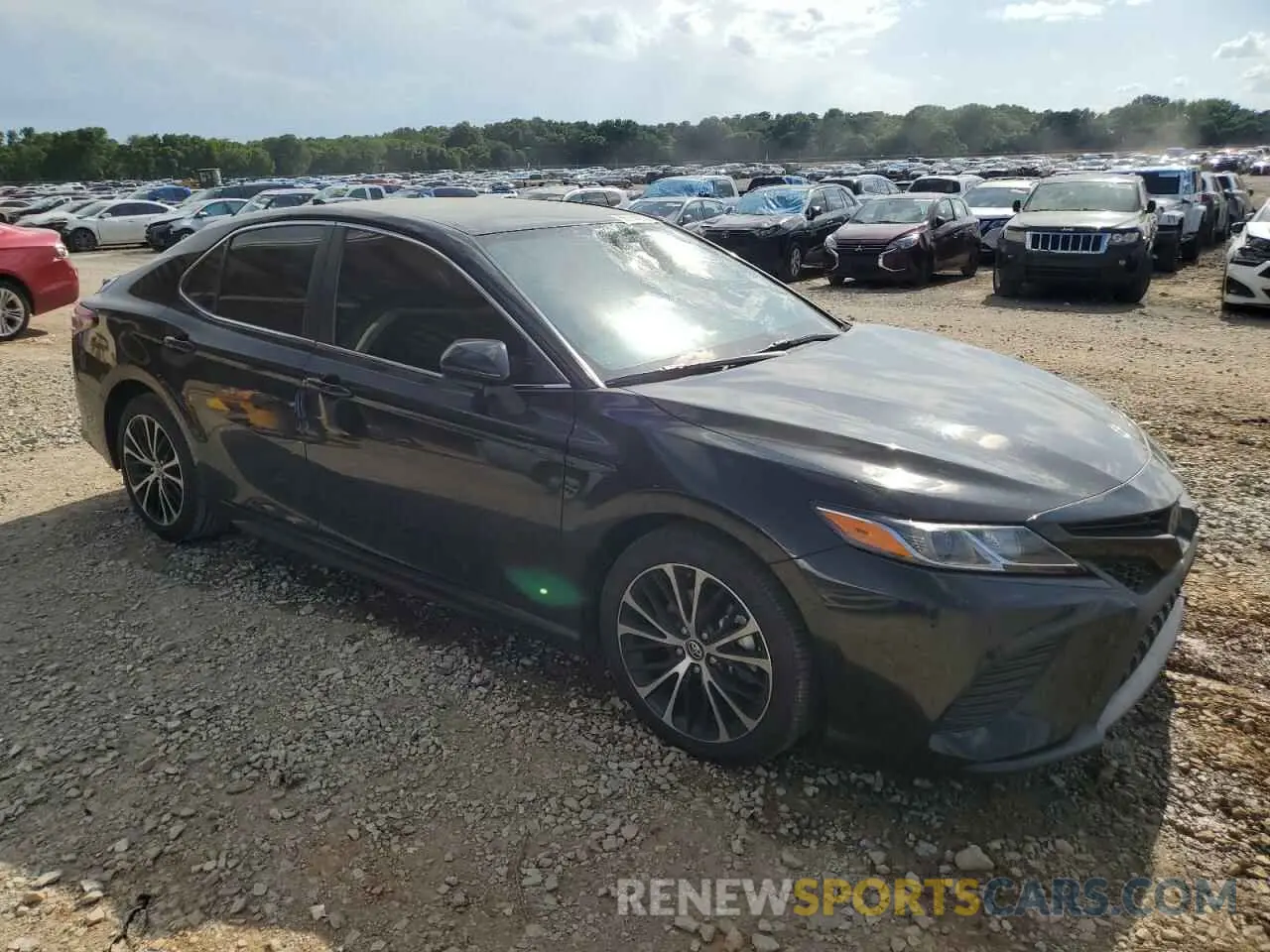 4 Photograph of a damaged car 4T1B11HK7KU820746 TOYOTA CAMRY 2019
