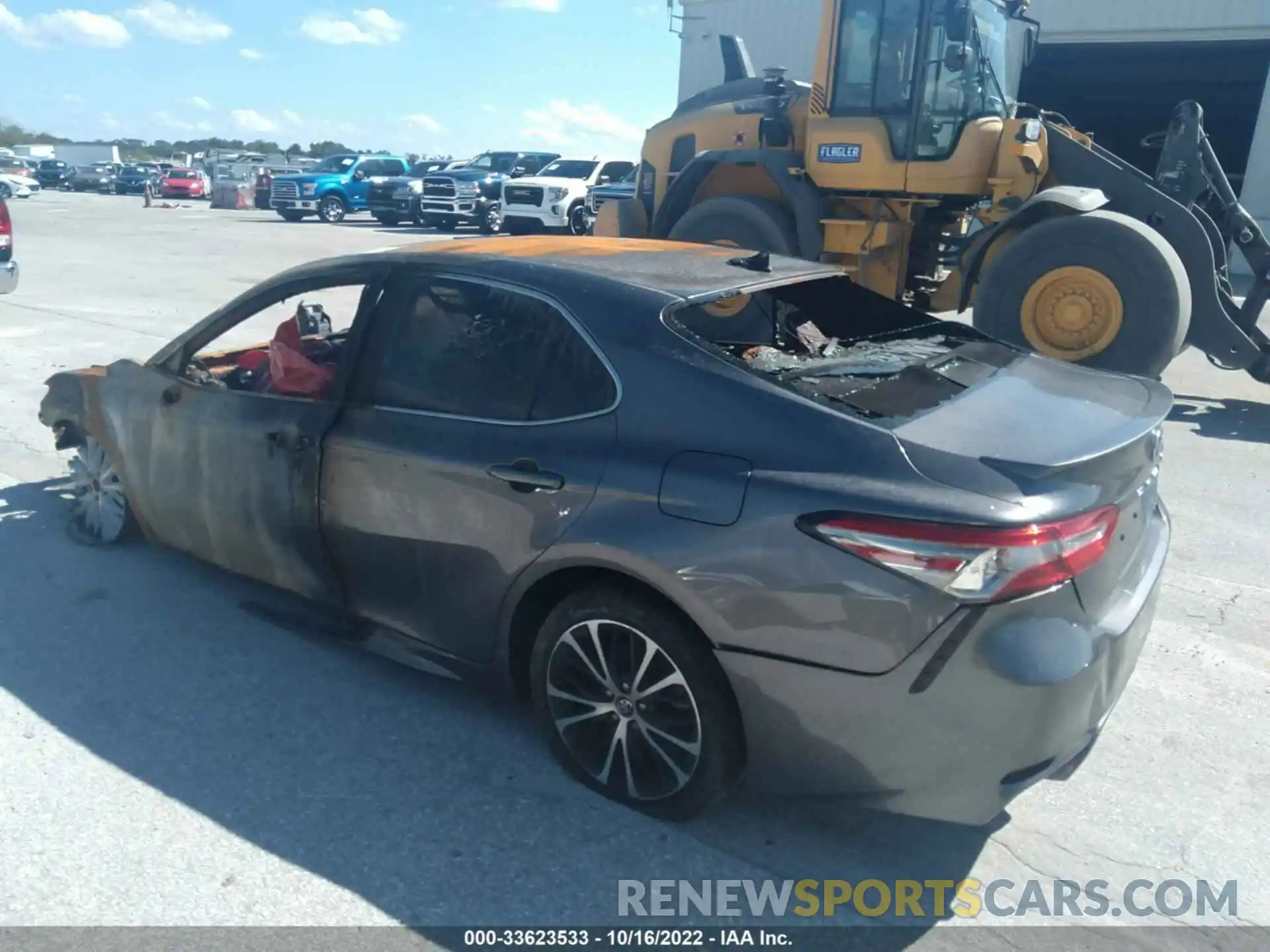 3 Photograph of a damaged car 4T1B11HK7KU824540 TOYOTA CAMRY 2019