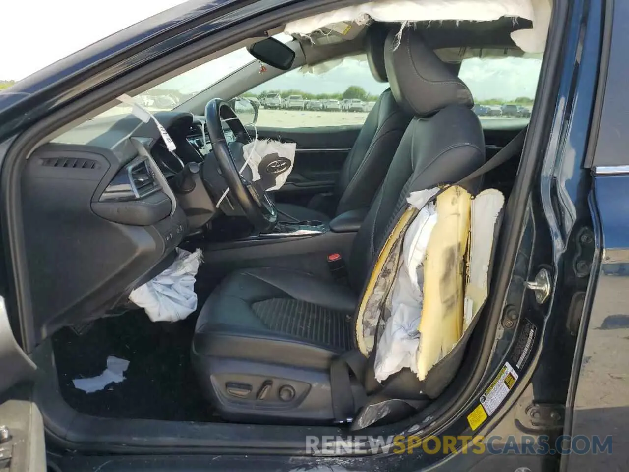 7 Photograph of a damaged car 4T1B11HK7KU827857 TOYOTA CAMRY 2019