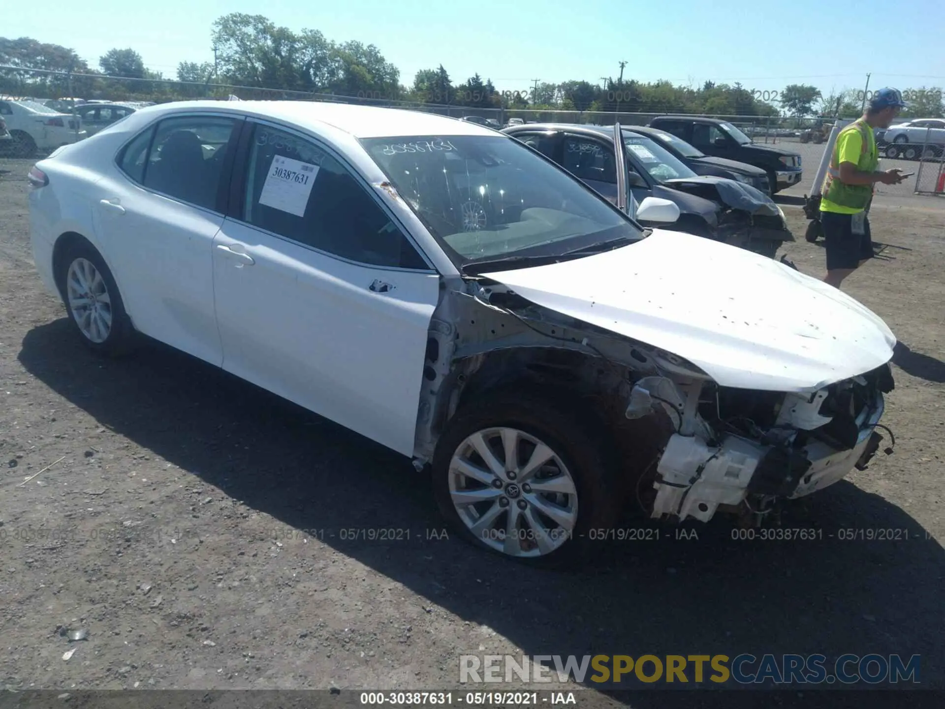 1 Photograph of a damaged car 4T1B11HK7KU828720 TOYOTA CAMRY 2019