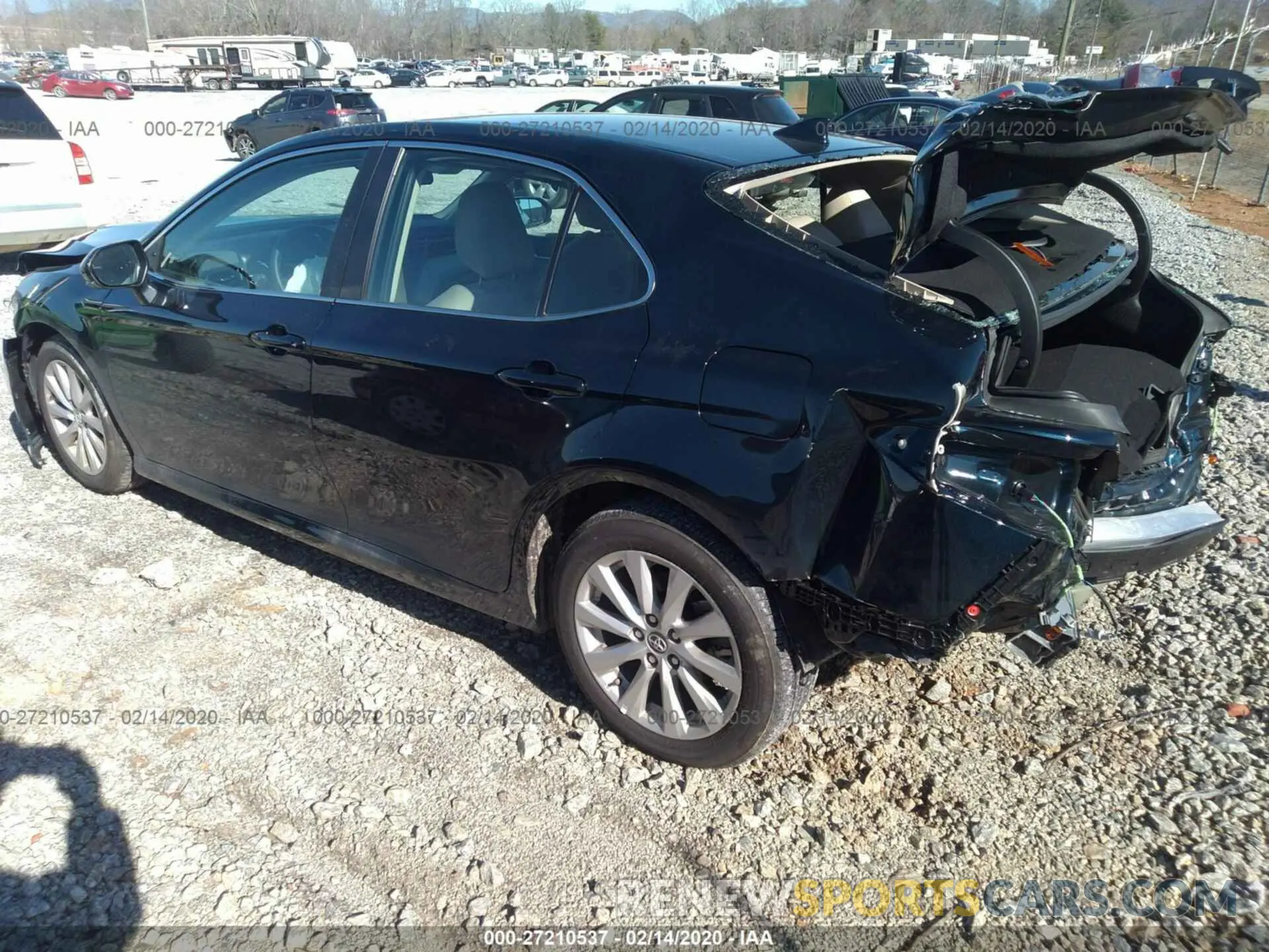 3 Photograph of a damaged car 4T1B11HK7KU836090 TOYOTA CAMRY 2019