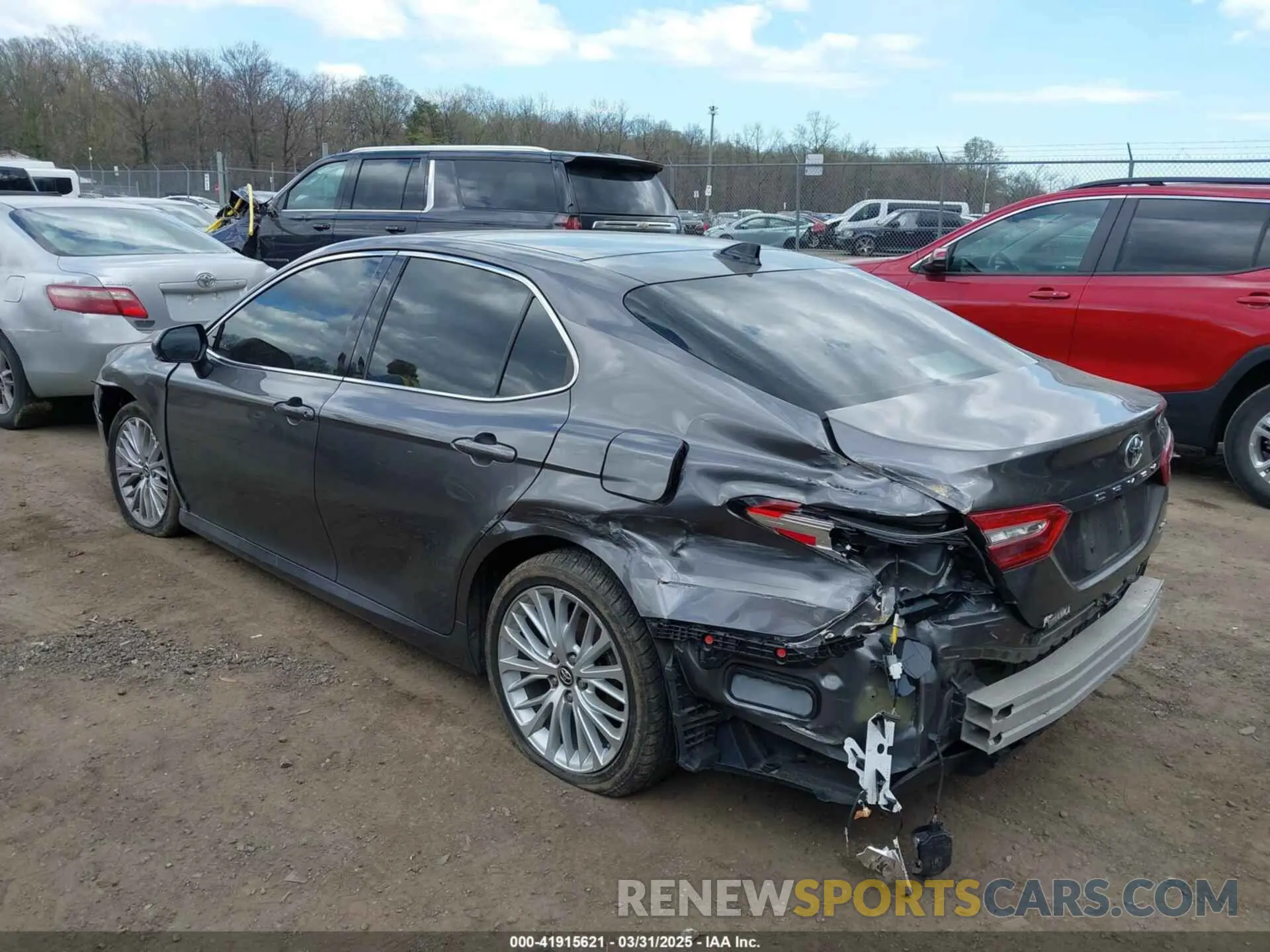 3 Photograph of a damaged car 4T1B11HK7KU840270 TOYOTA CAMRY 2019