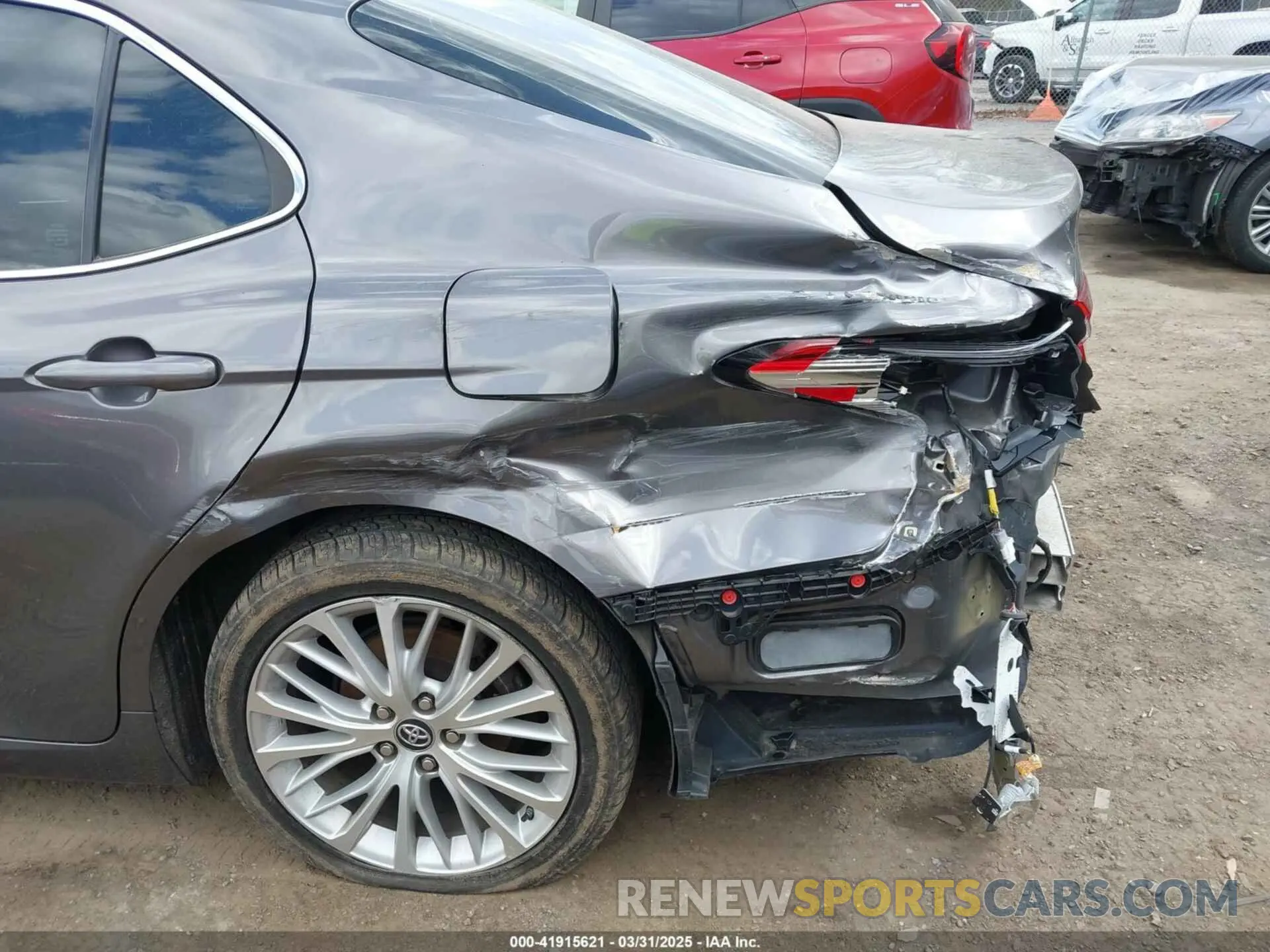 6 Photograph of a damaged car 4T1B11HK7KU840270 TOYOTA CAMRY 2019