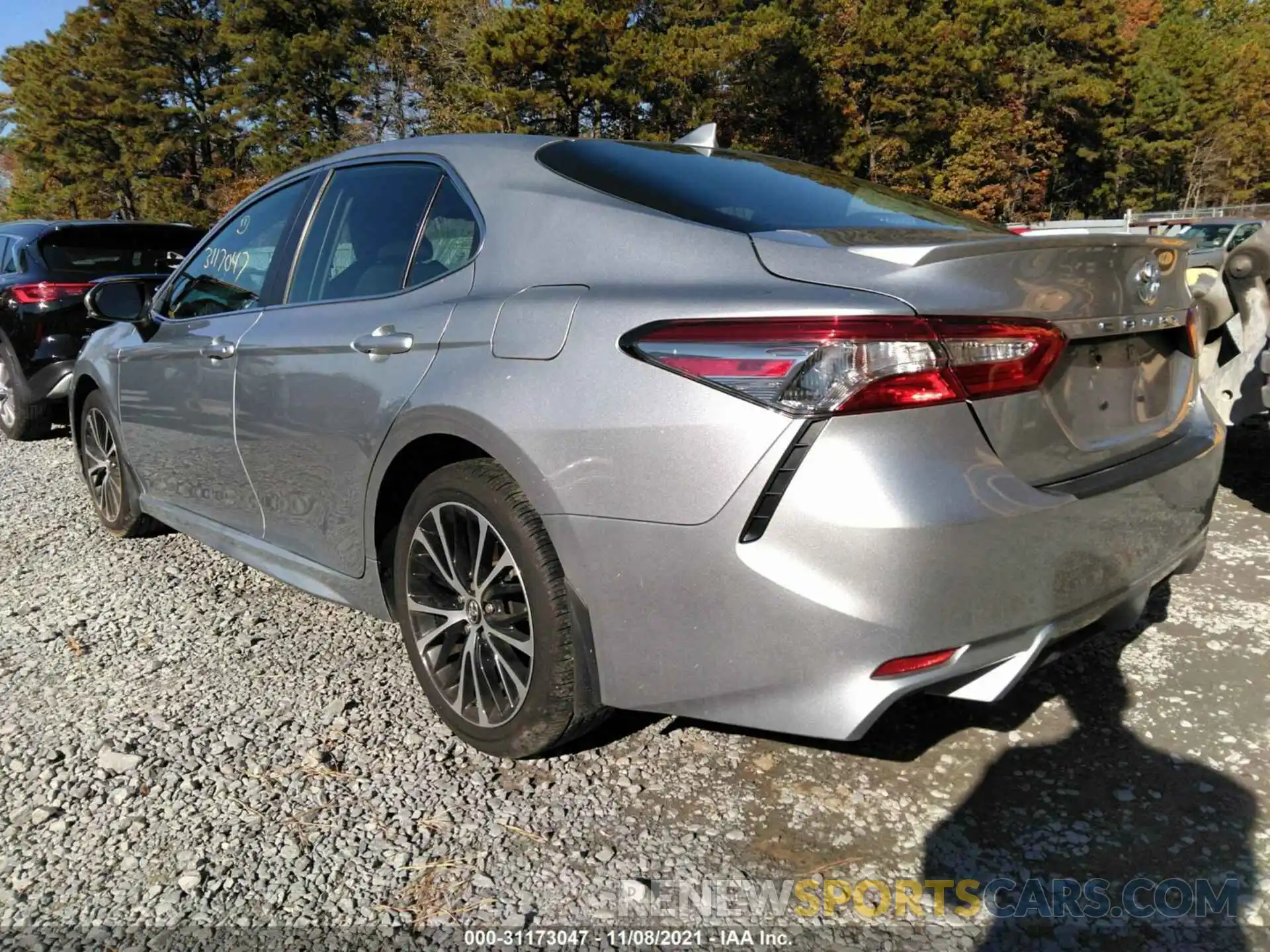 3 Photograph of a damaged car 4T1B11HK7KU844366 TOYOTA CAMRY 2019