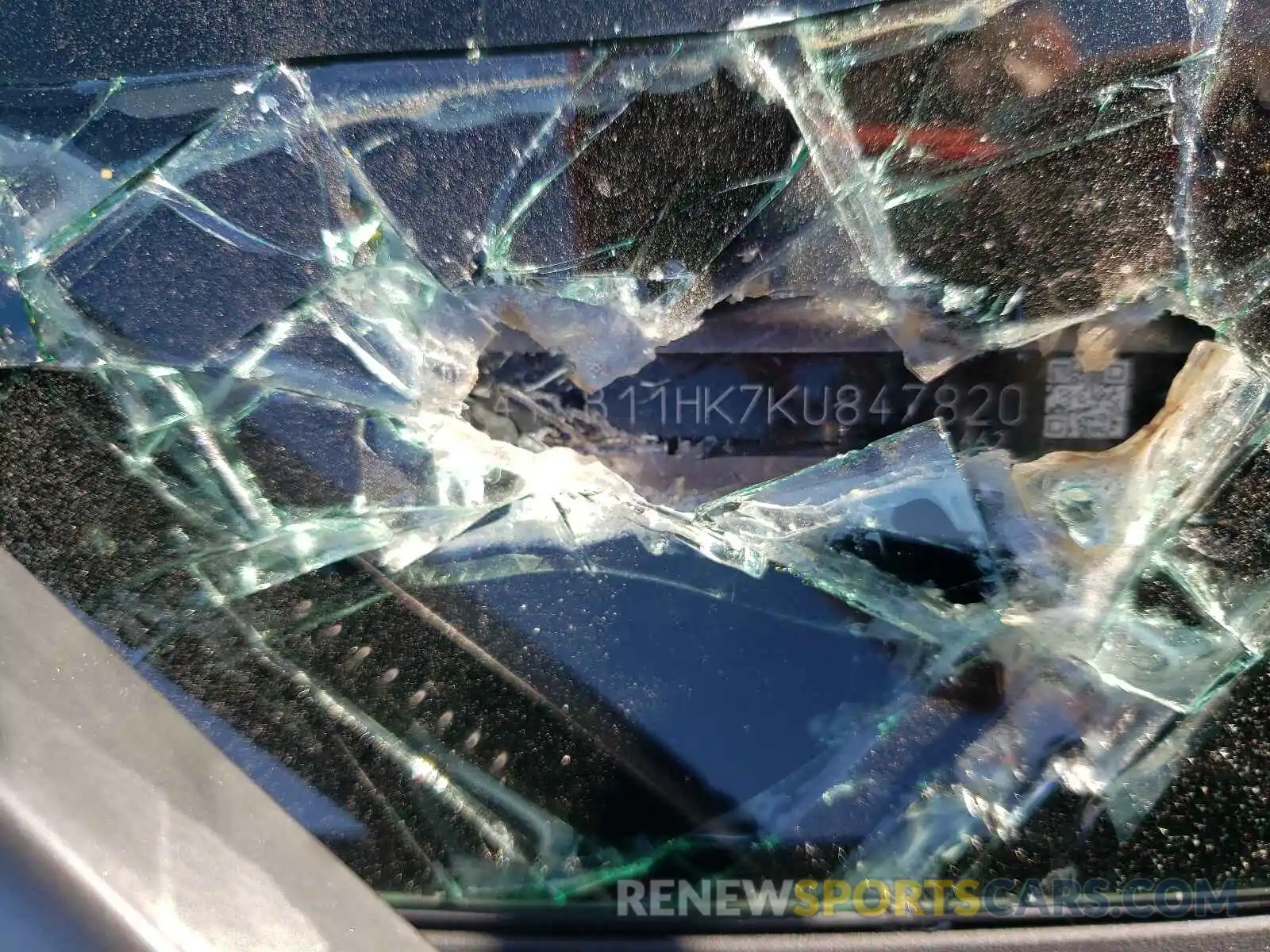 10 Photograph of a damaged car 4T1B11HK7KU847820 TOYOTA CAMRY 2019