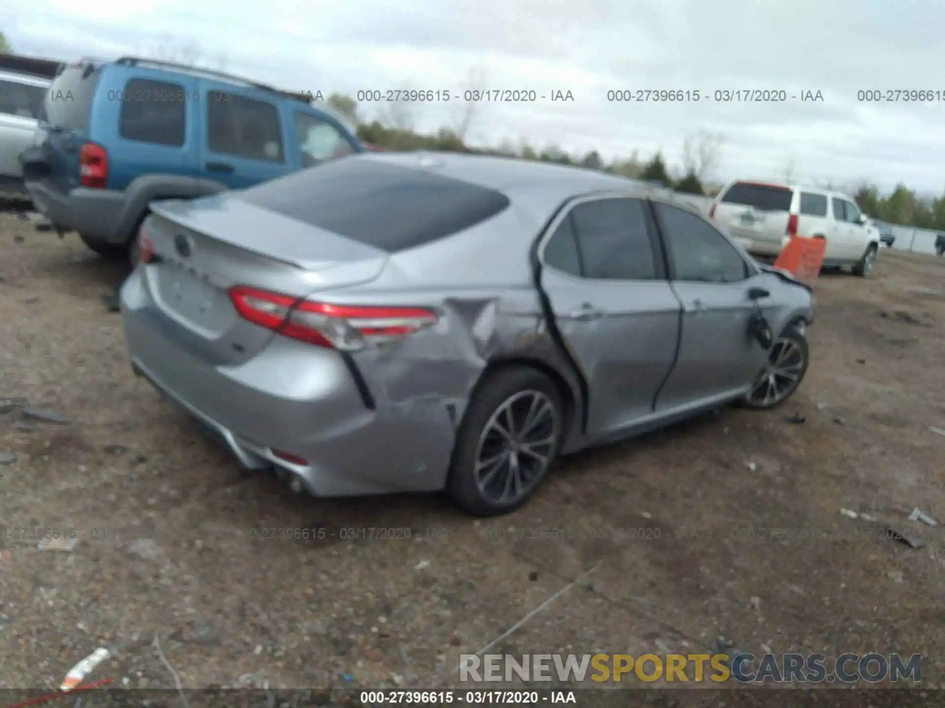 4 Photograph of a damaged car 4T1B11HK7KU853536 TOYOTA CAMRY 2019