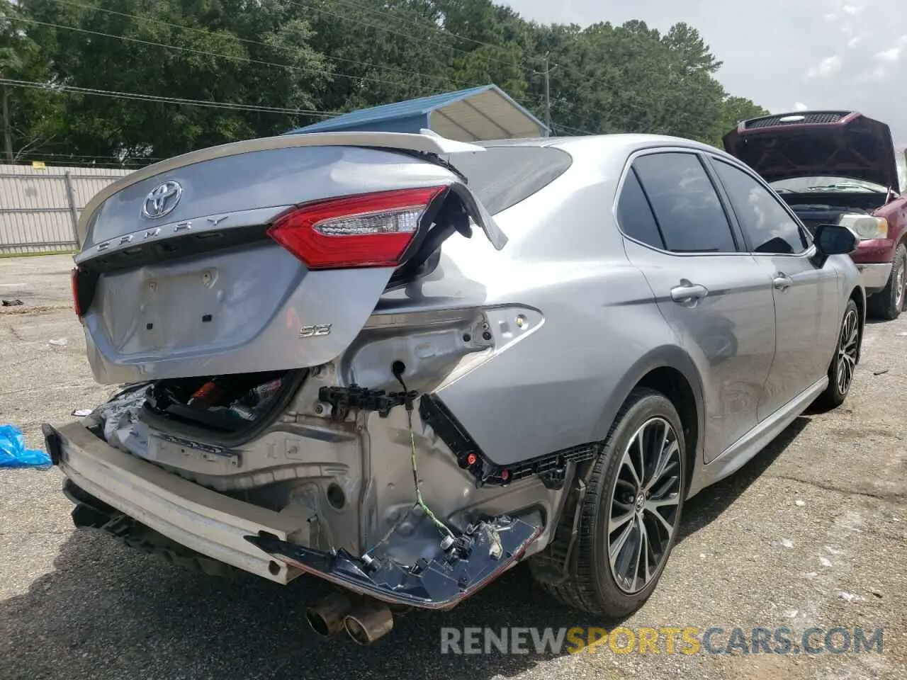 4 Photograph of a damaged car 4T1B11HK8KU162032 TOYOTA CAMRY 2019