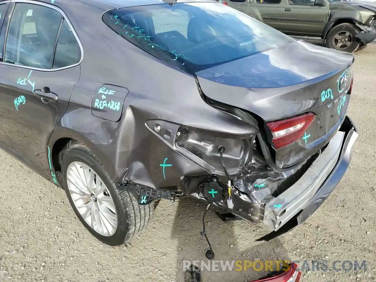 9 Photograph of a damaged car 4T1B11HK8KU162094 TOYOTA CAMRY 2019