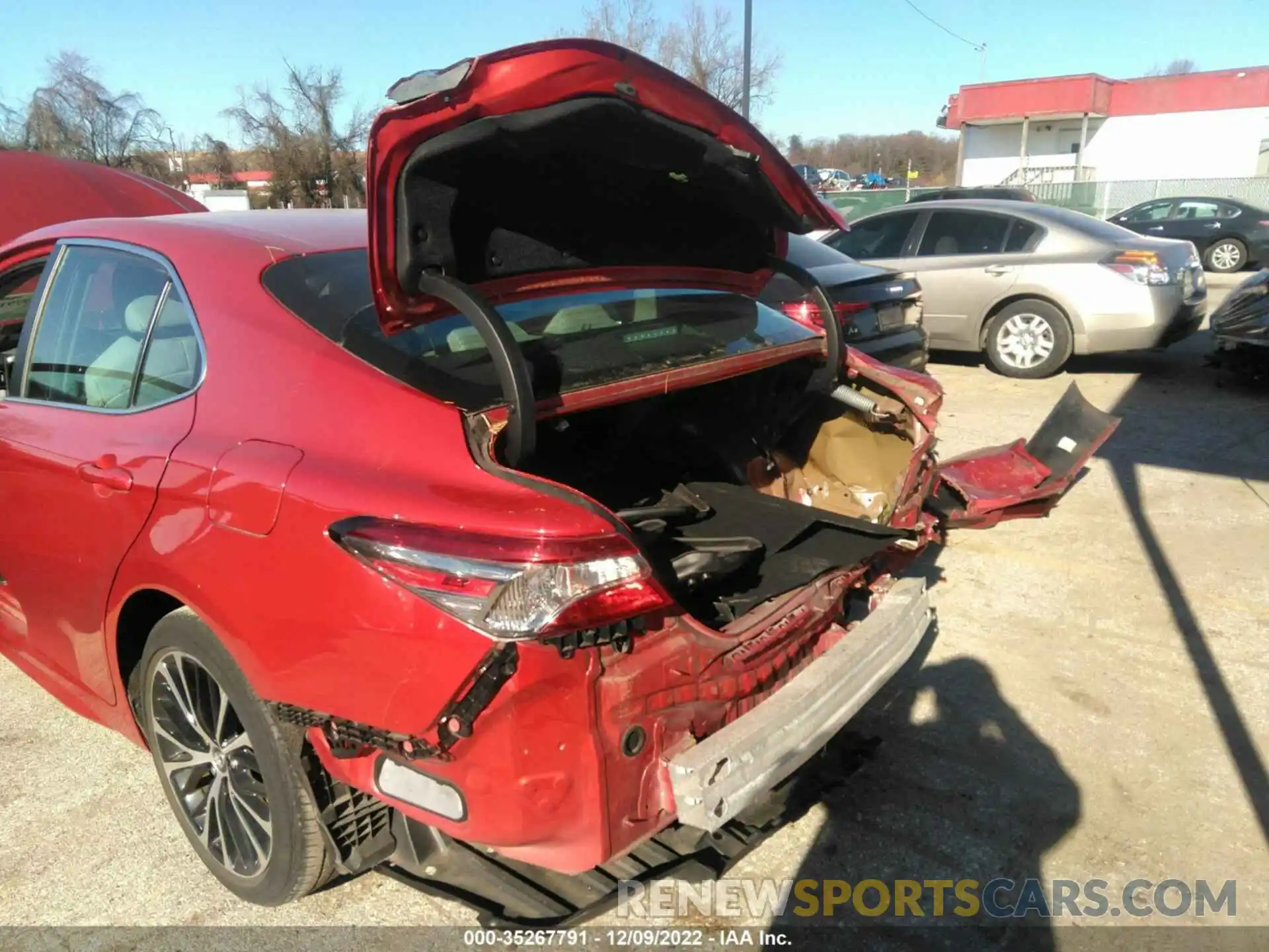 6 Photograph of a damaged car 4T1B11HK8KU162287 TOYOTA CAMRY 2019