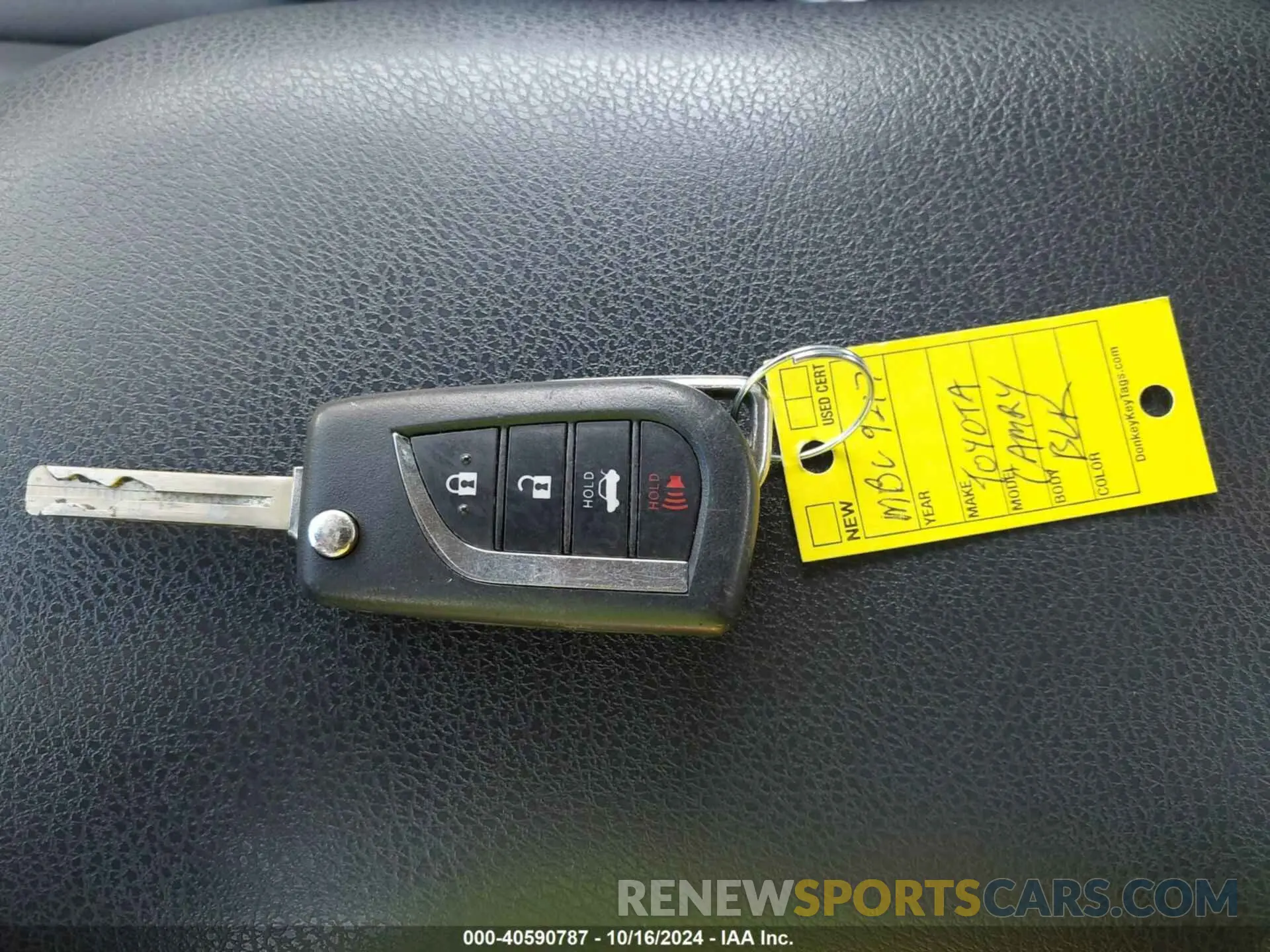 11 Photograph of a damaged car 4T1B11HK8KU162340 TOYOTA CAMRY 2019