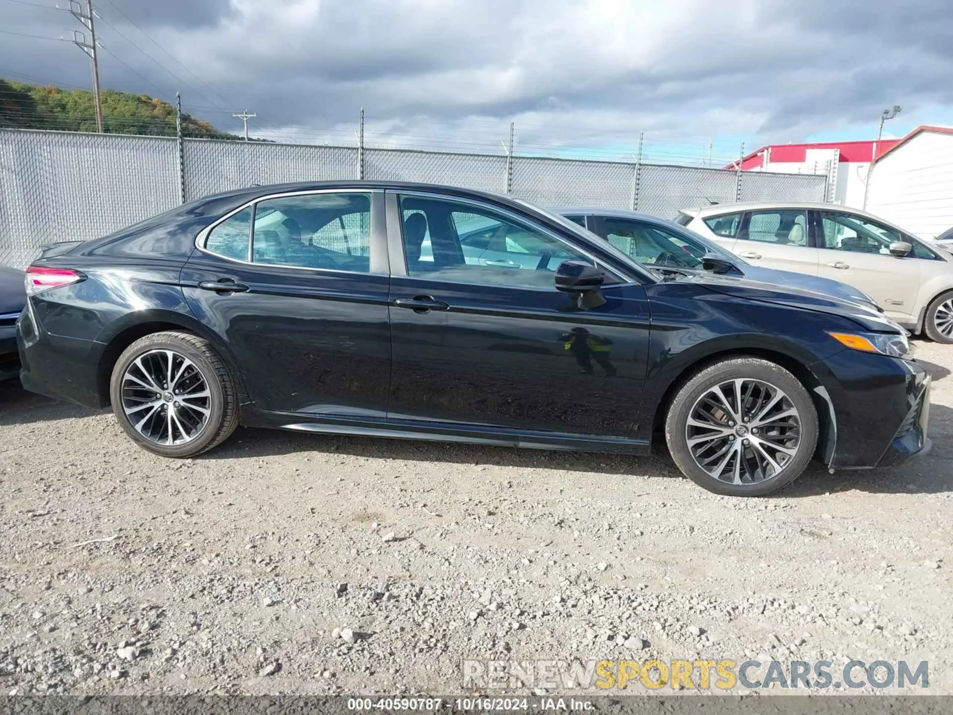 13 Photograph of a damaged car 4T1B11HK8KU162340 TOYOTA CAMRY 2019