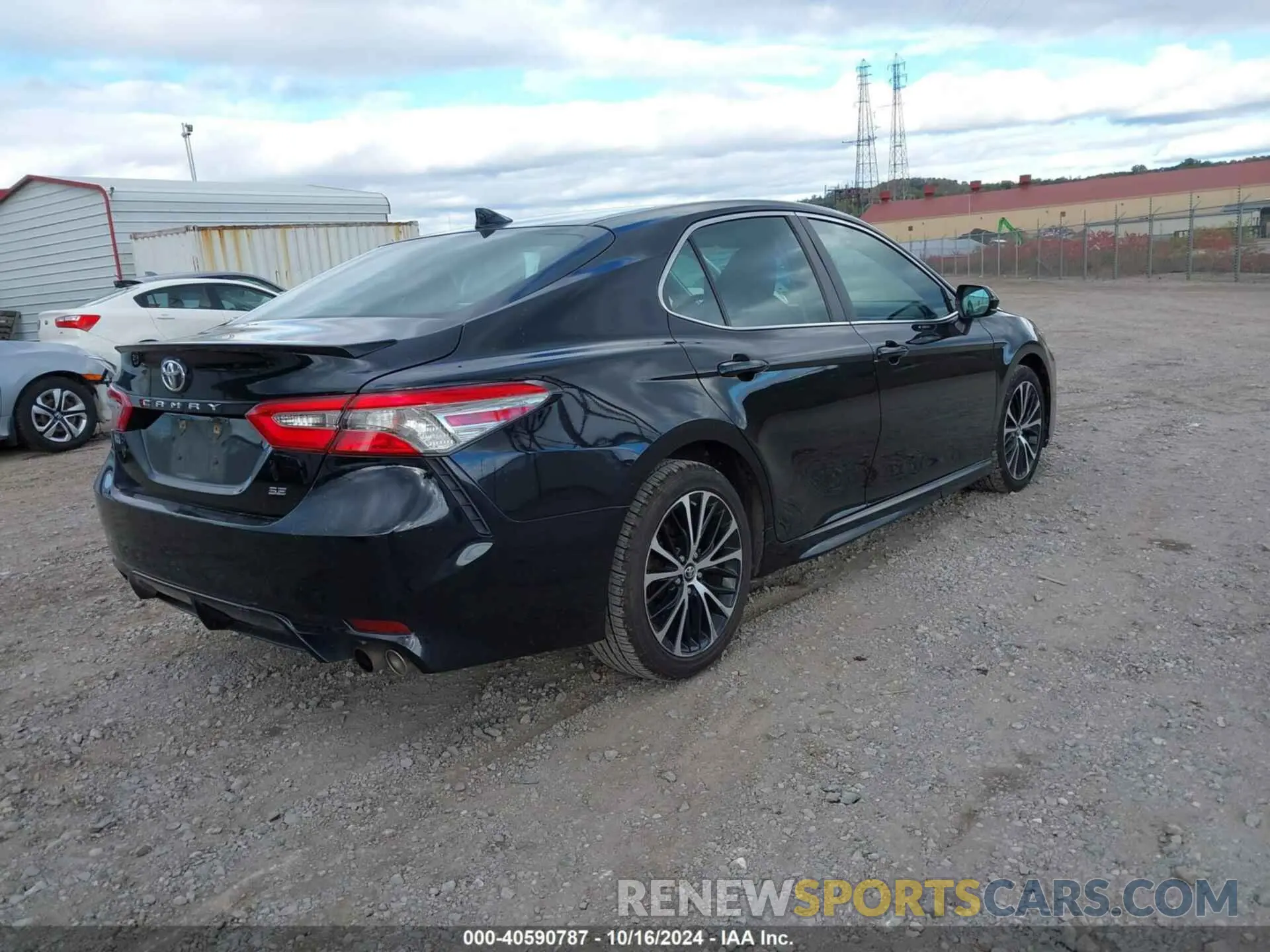 4 Photograph of a damaged car 4T1B11HK8KU162340 TOYOTA CAMRY 2019