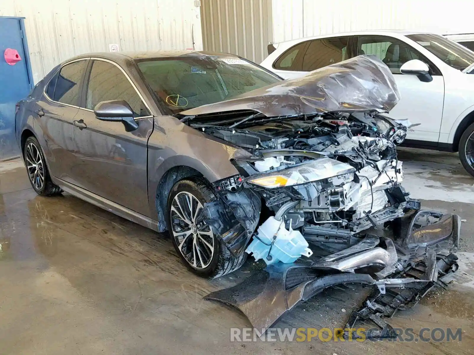 1 Photograph of a damaged car 4T1B11HK8KU164542 TOYOTA CAMRY 2019