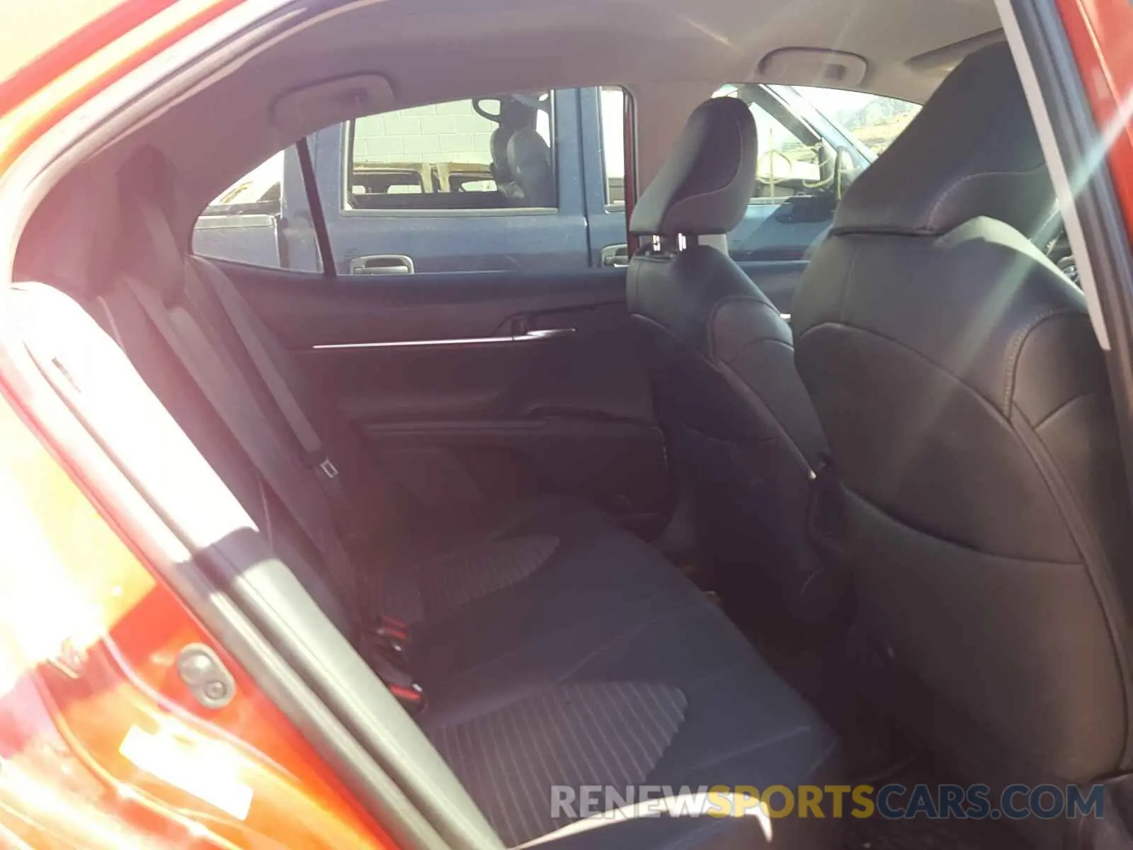 6 Photograph of a damaged car 4T1B11HK8KU165920 TOYOTA CAMRY 2019
