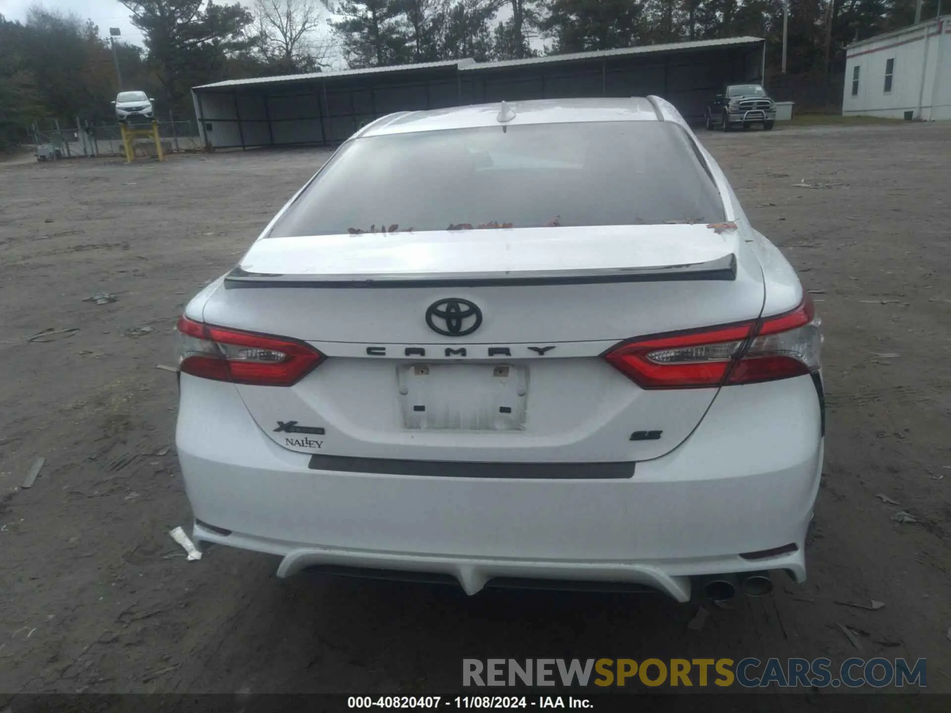 16 Photograph of a damaged car 4T1B11HK8KU167084 TOYOTA CAMRY 2019