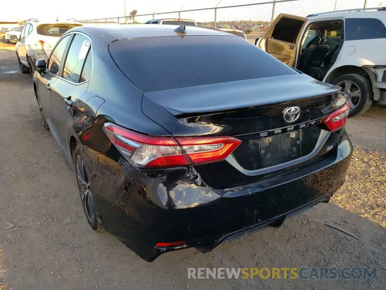 3 Photograph of a damaged car 4T1B11HK8KU167134 TOYOTA CAMRY 2019