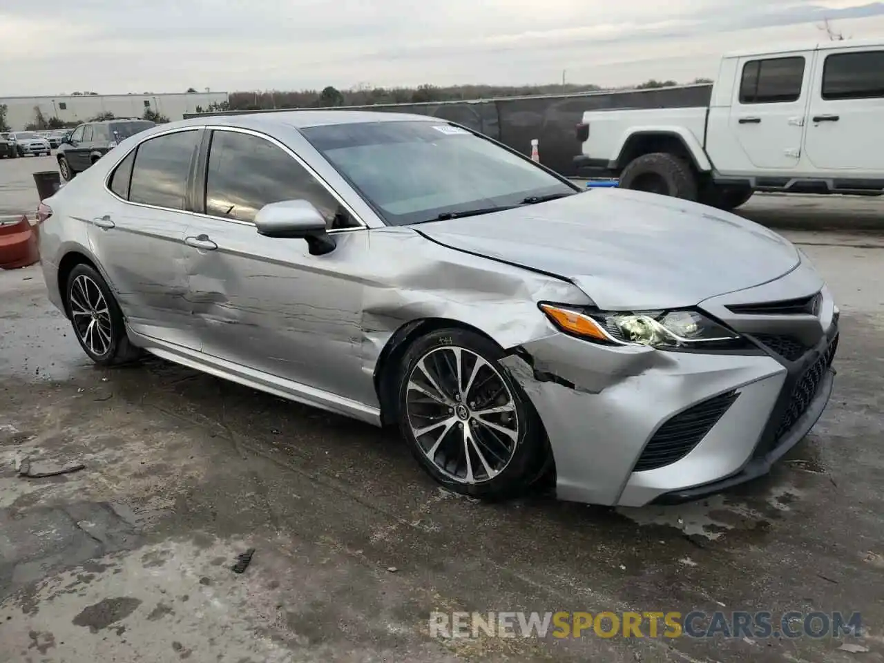 4 Photograph of a damaged car 4T1B11HK8KU167571 TOYOTA CAMRY 2019