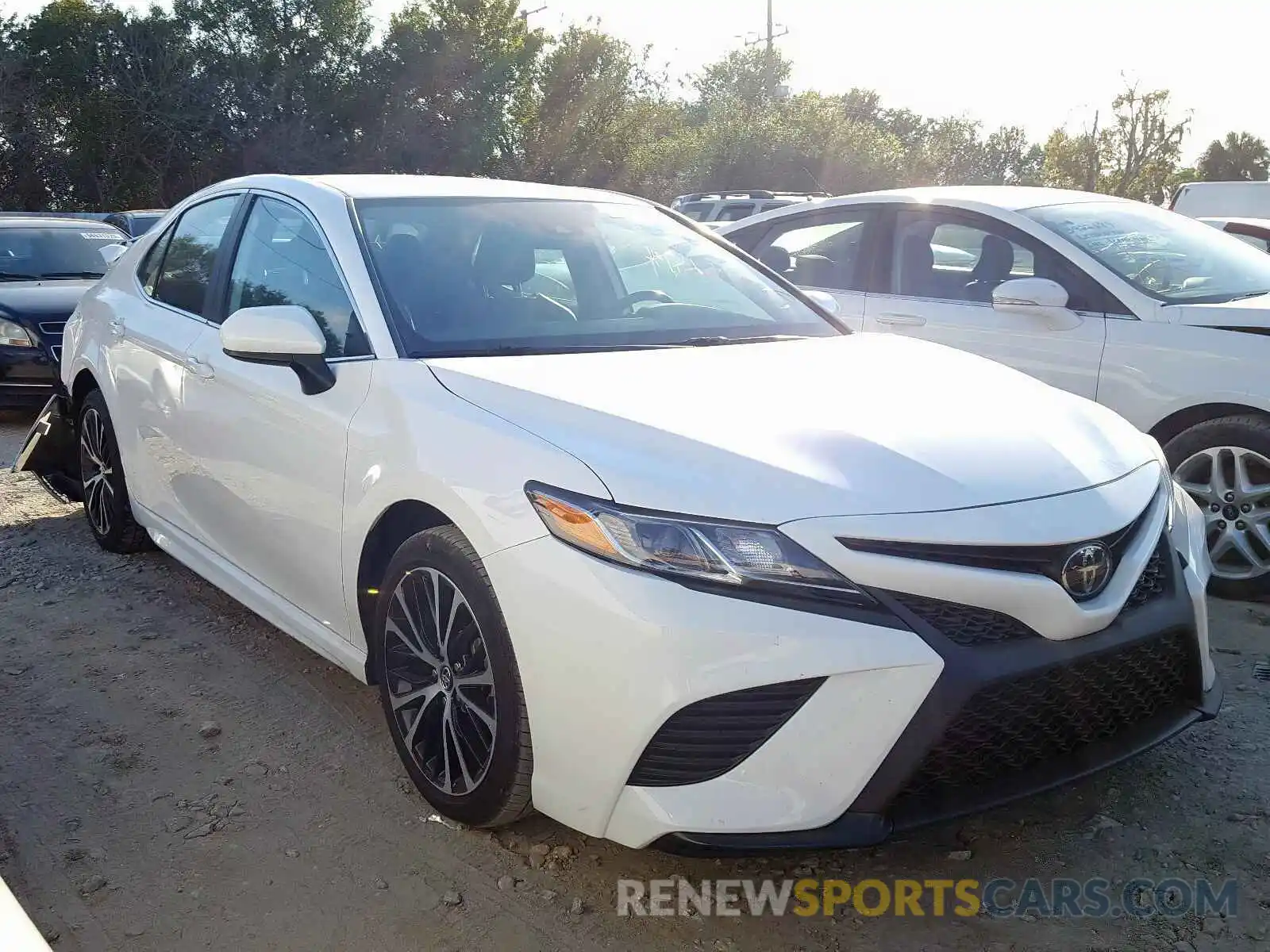 1 Photograph of a damaged car 4T1B11HK8KU168574 TOYOTA CAMRY 2019