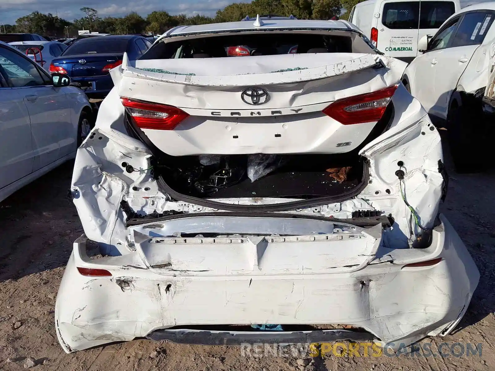 9 Photograph of a damaged car 4T1B11HK8KU168574 TOYOTA CAMRY 2019