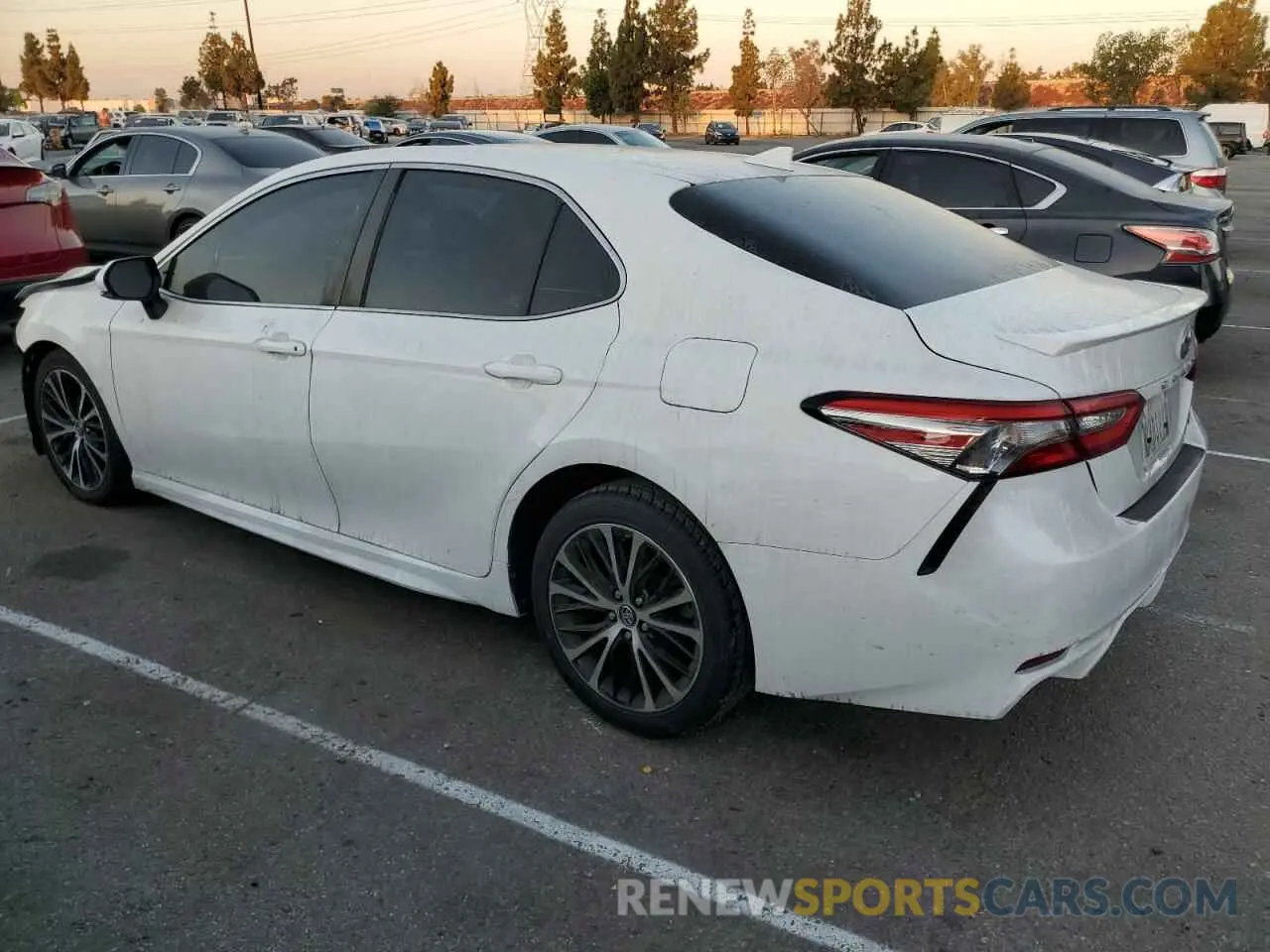 2 Photograph of a damaged car 4T1B11HK8KU172799 TOYOTA CAMRY 2019